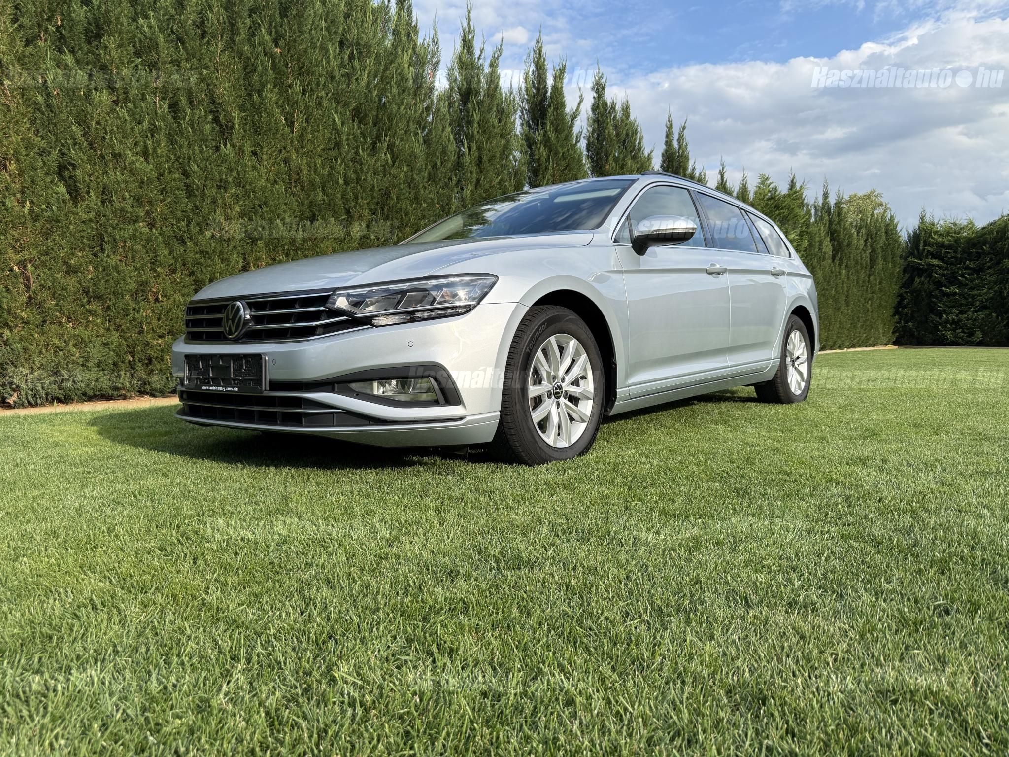 VOLKSWAGEN PASSAT 2022/11 - 1