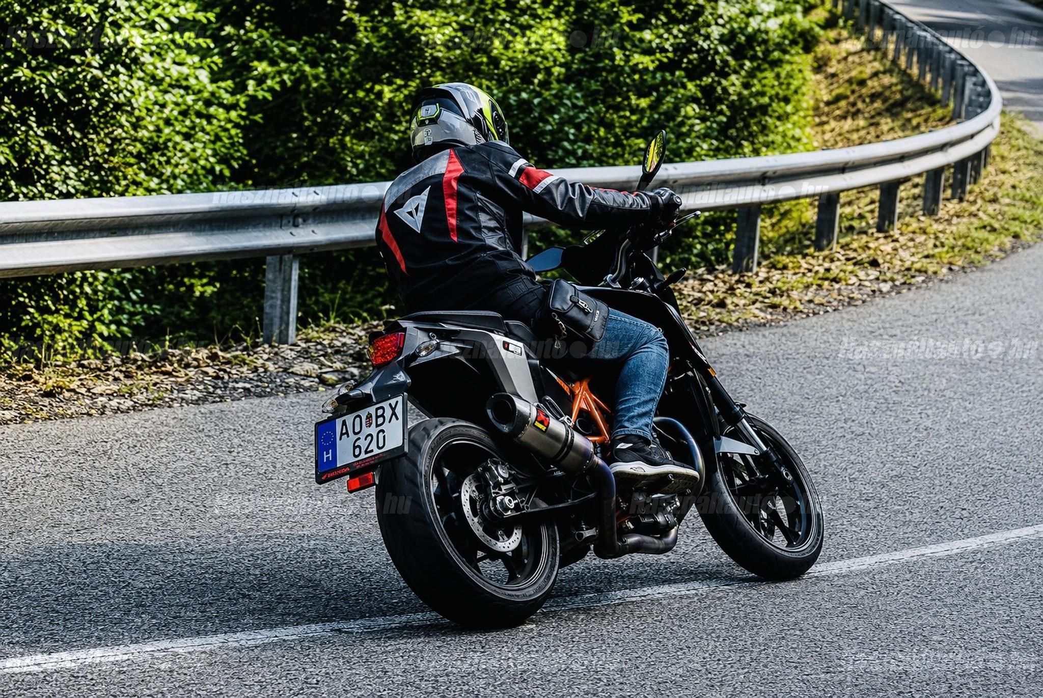 KTM 690 DUKE 2012/3 - 1