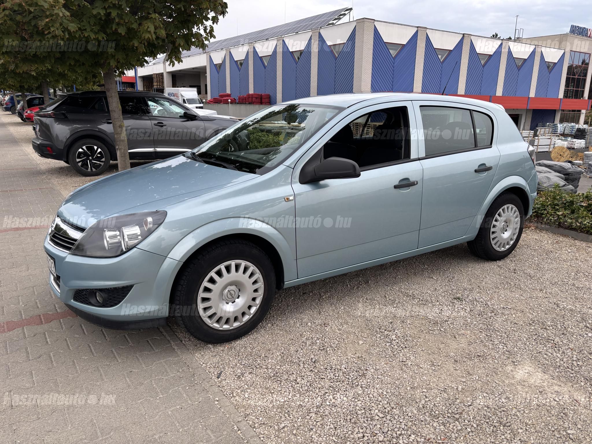 OPEL ASTRA H 2009/7 - 1