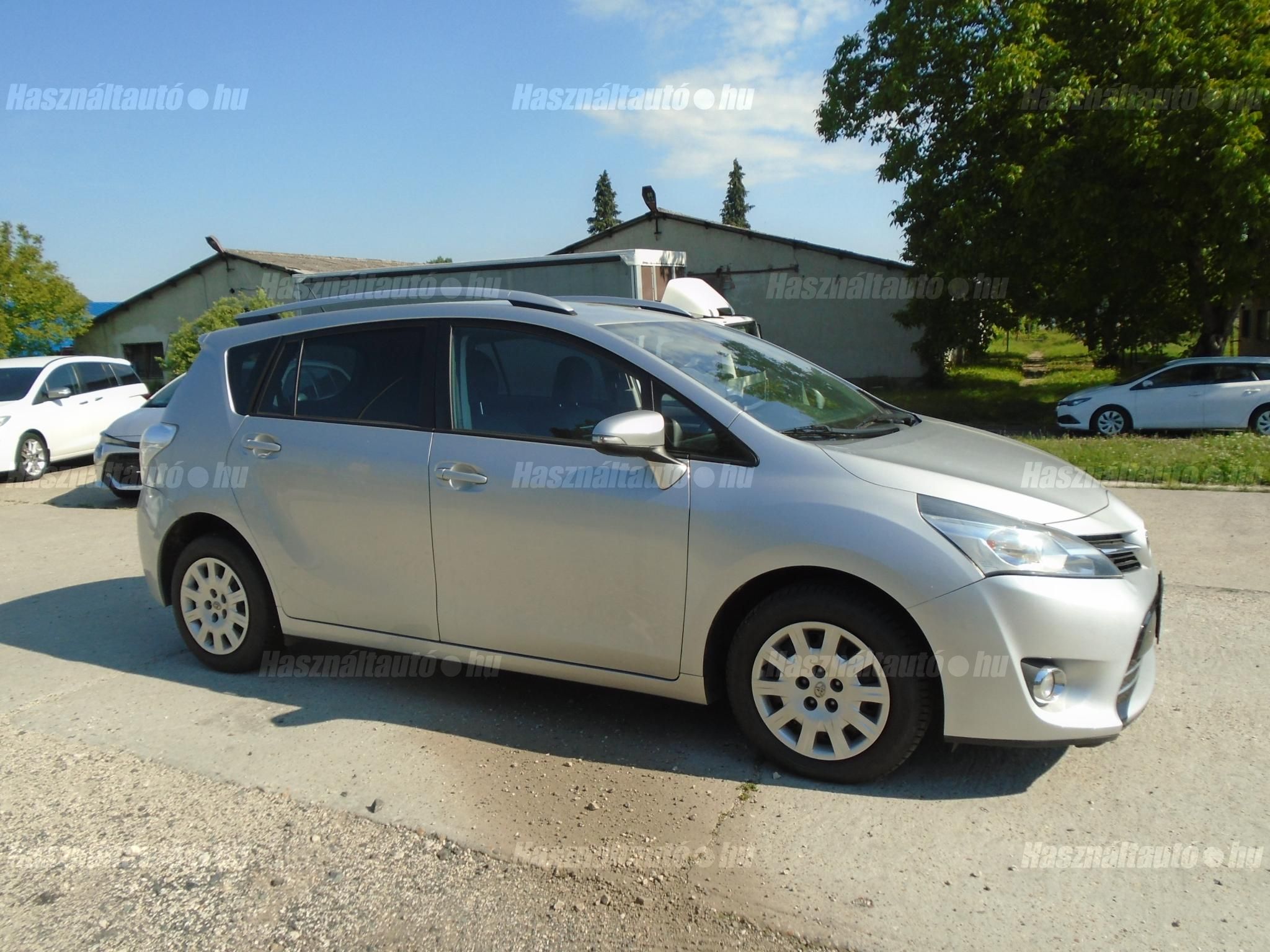 TOYOTA VERSO 2016/12 - 1