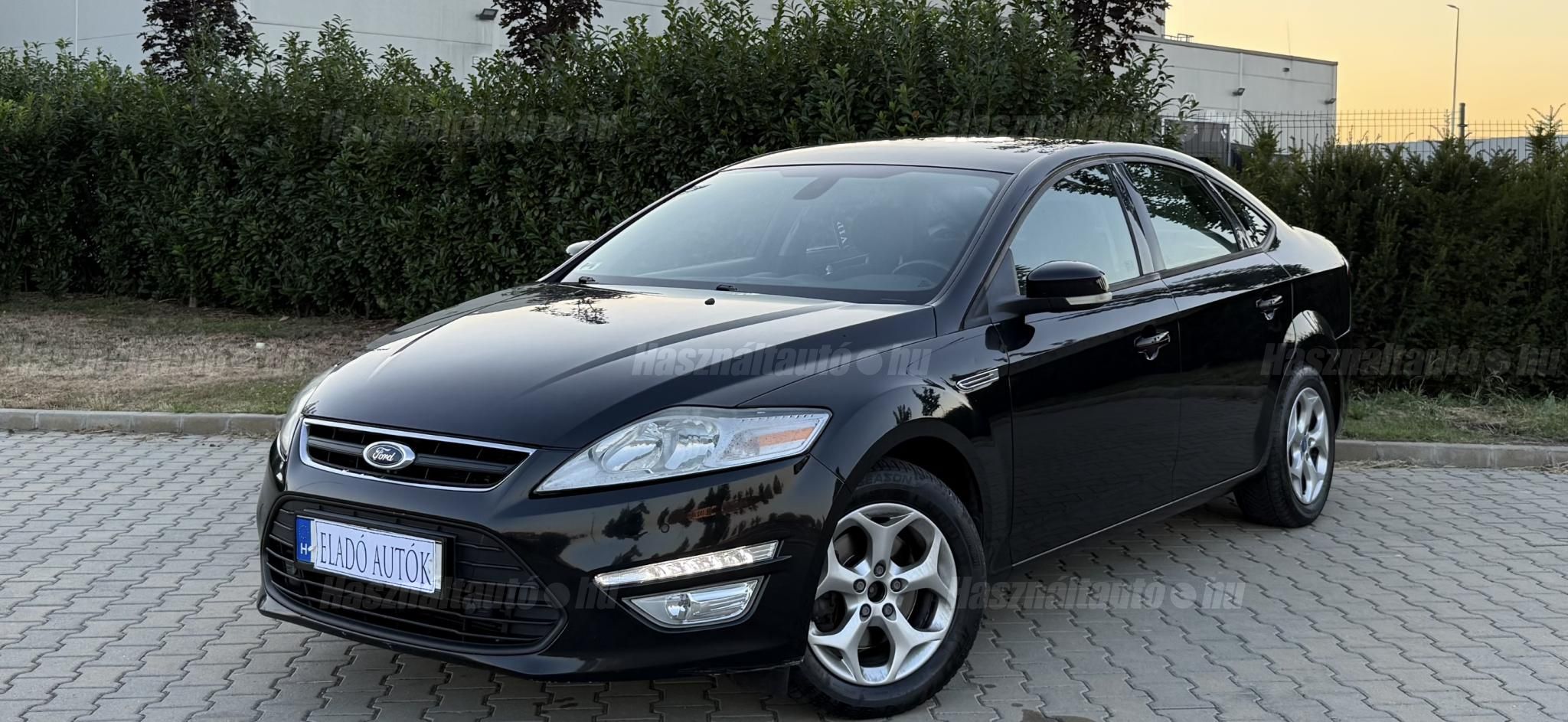 FORD MONDEO 2012/8 - 1