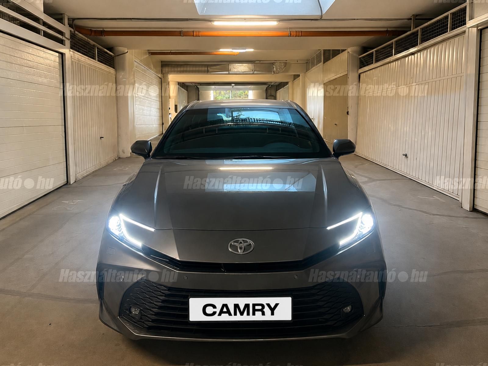 TOYOTA CAMRY 2026/5 - 1