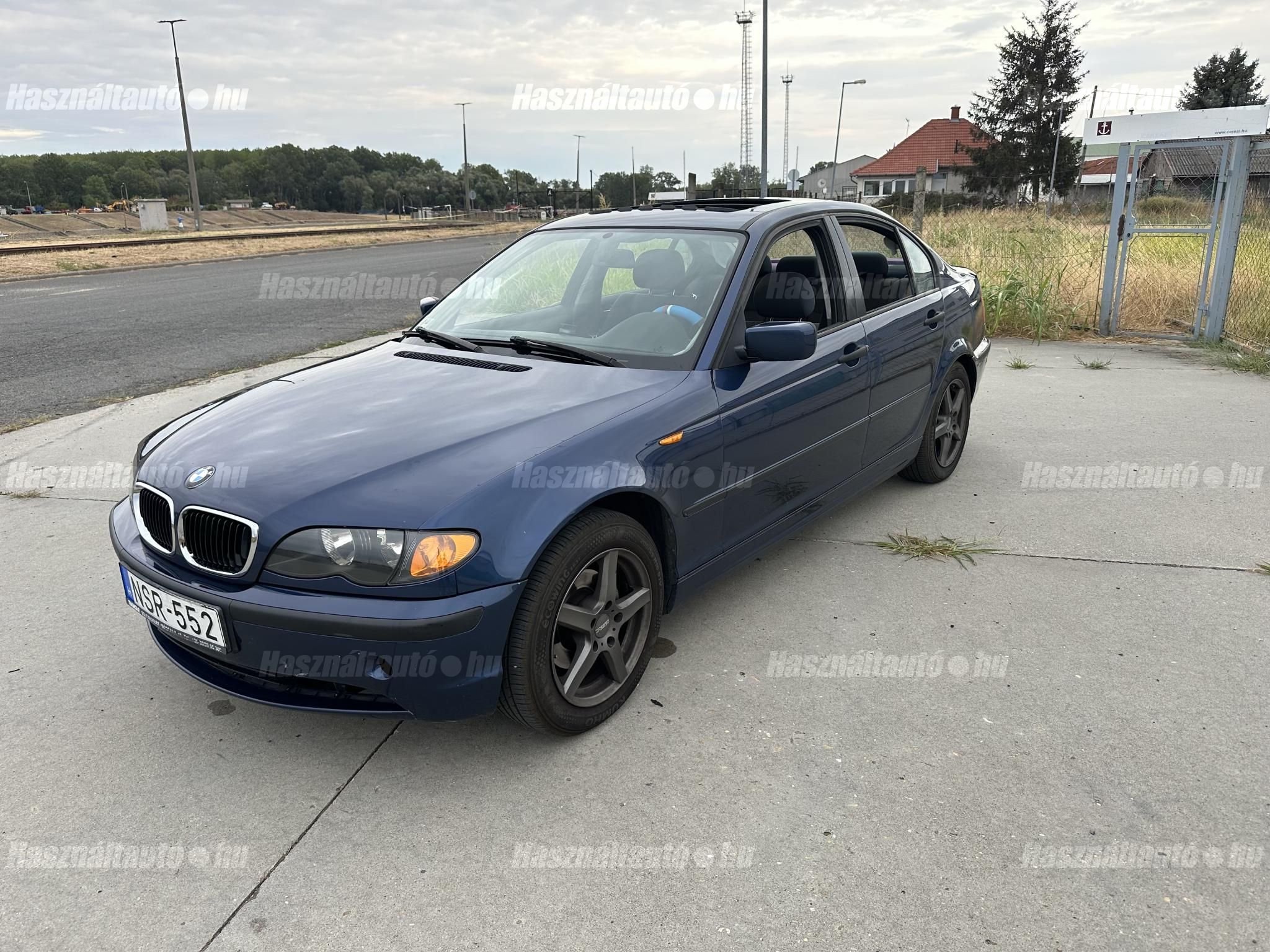 BMW 318 2004/11 - 1