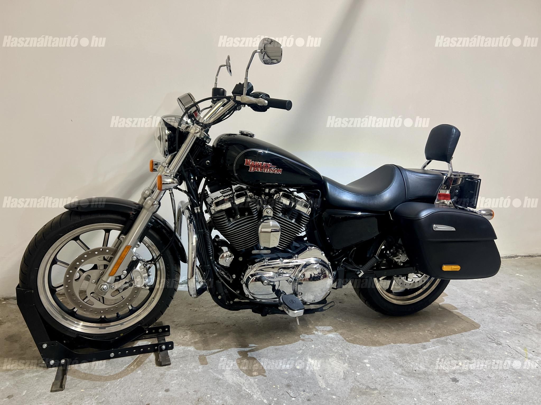 HARLEY-DAVIDSON SPORTSTER 1200 CUSTOM 2015/7 - 1