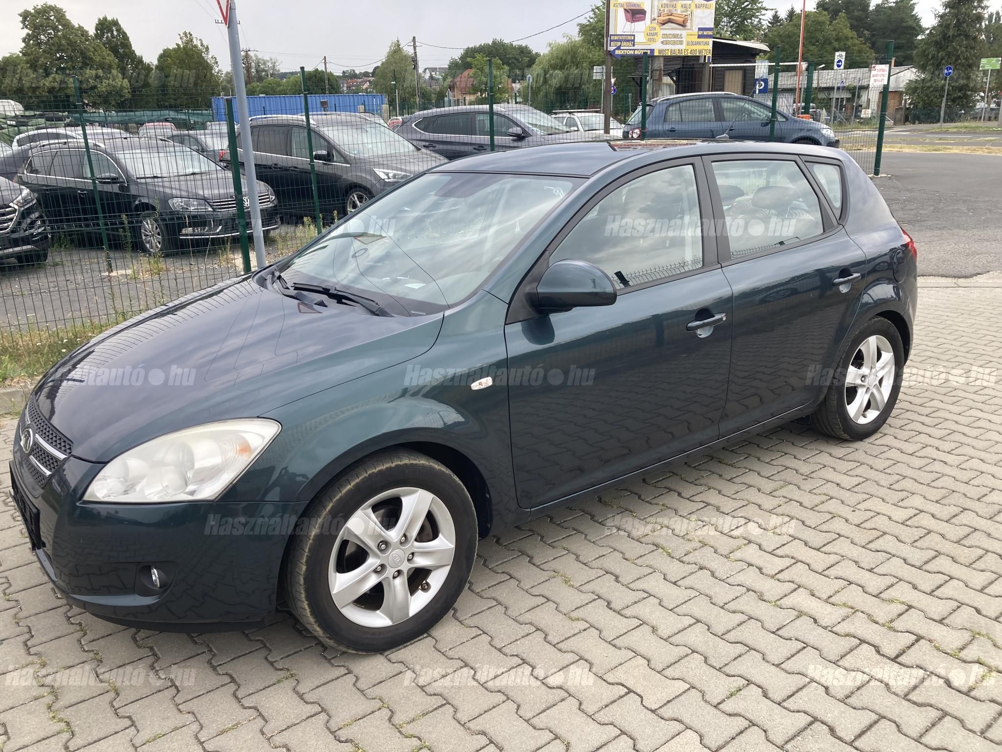 KIA CEE'D 2011/1 - 1