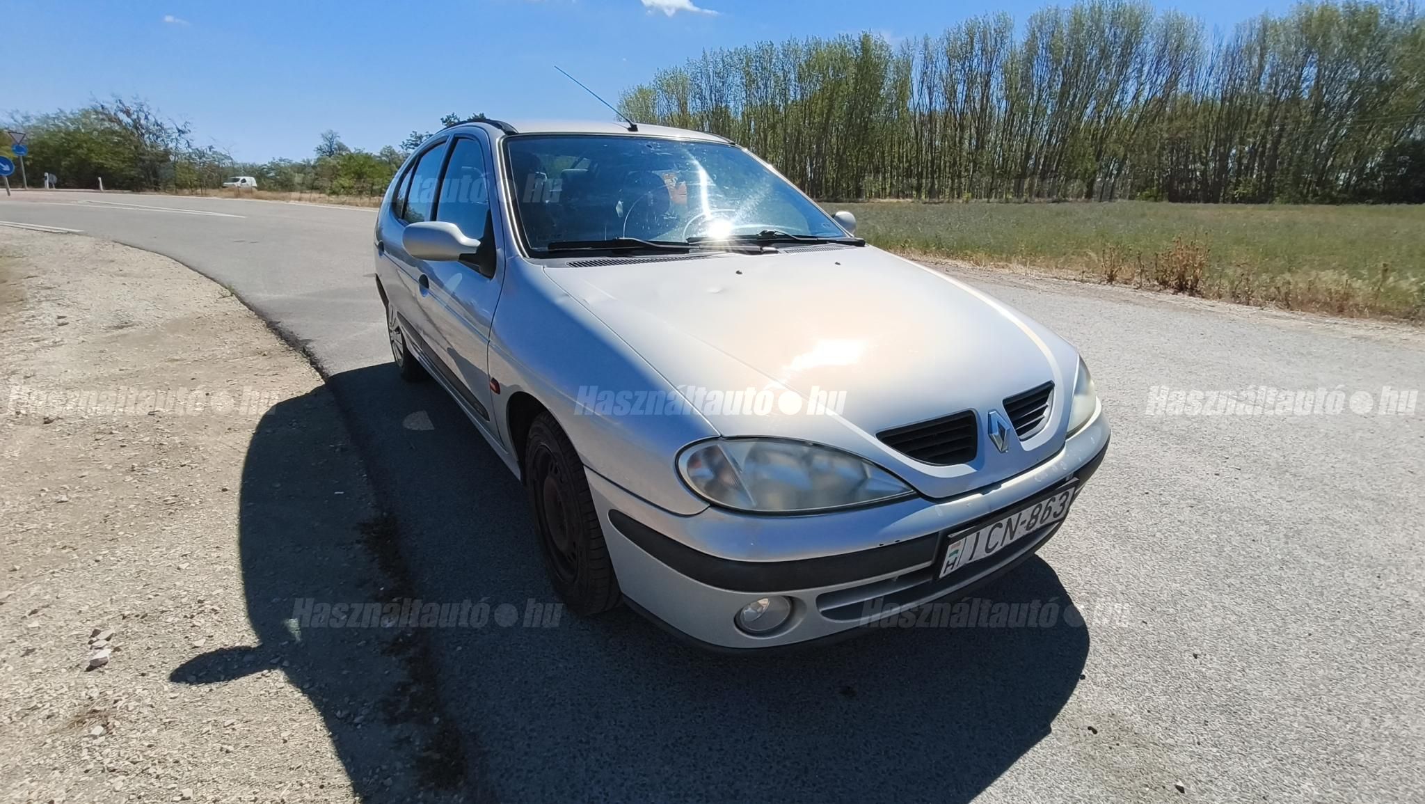 RENAULT MEGANE 2002/6 - 1