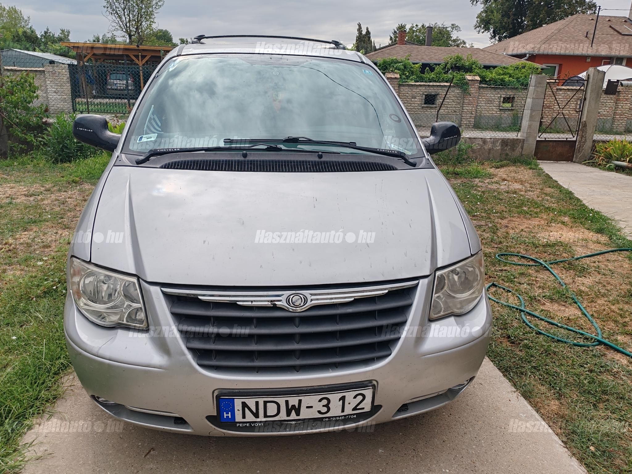 CHRYSLER VOYAGER 2004/4 - 1