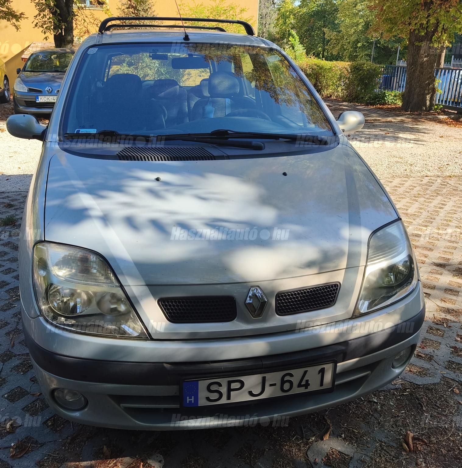 RENAULT SCENIC 2000/4 - 1