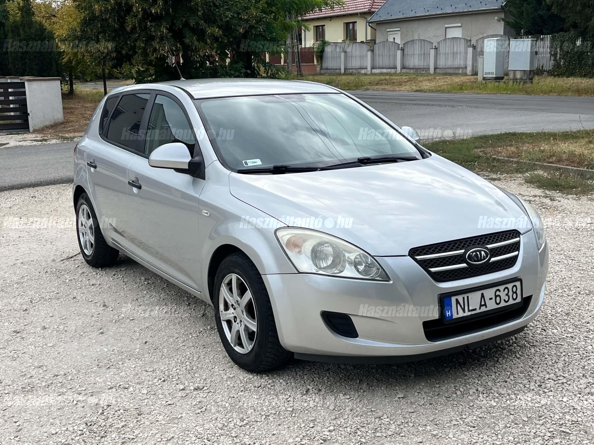 KIA CEE'D 2009/3 - 1