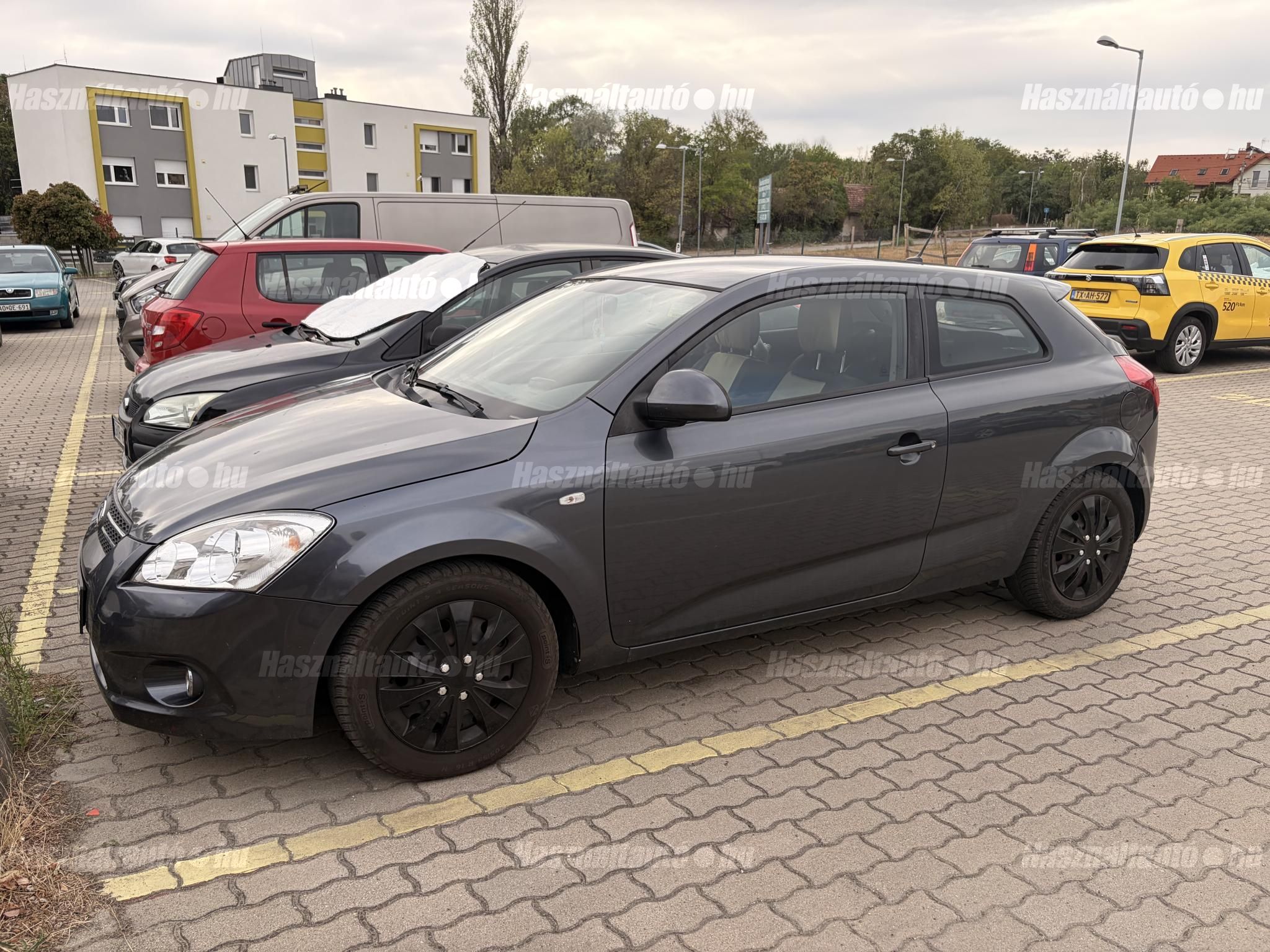 KIA CEE'D 2009/3 - 1