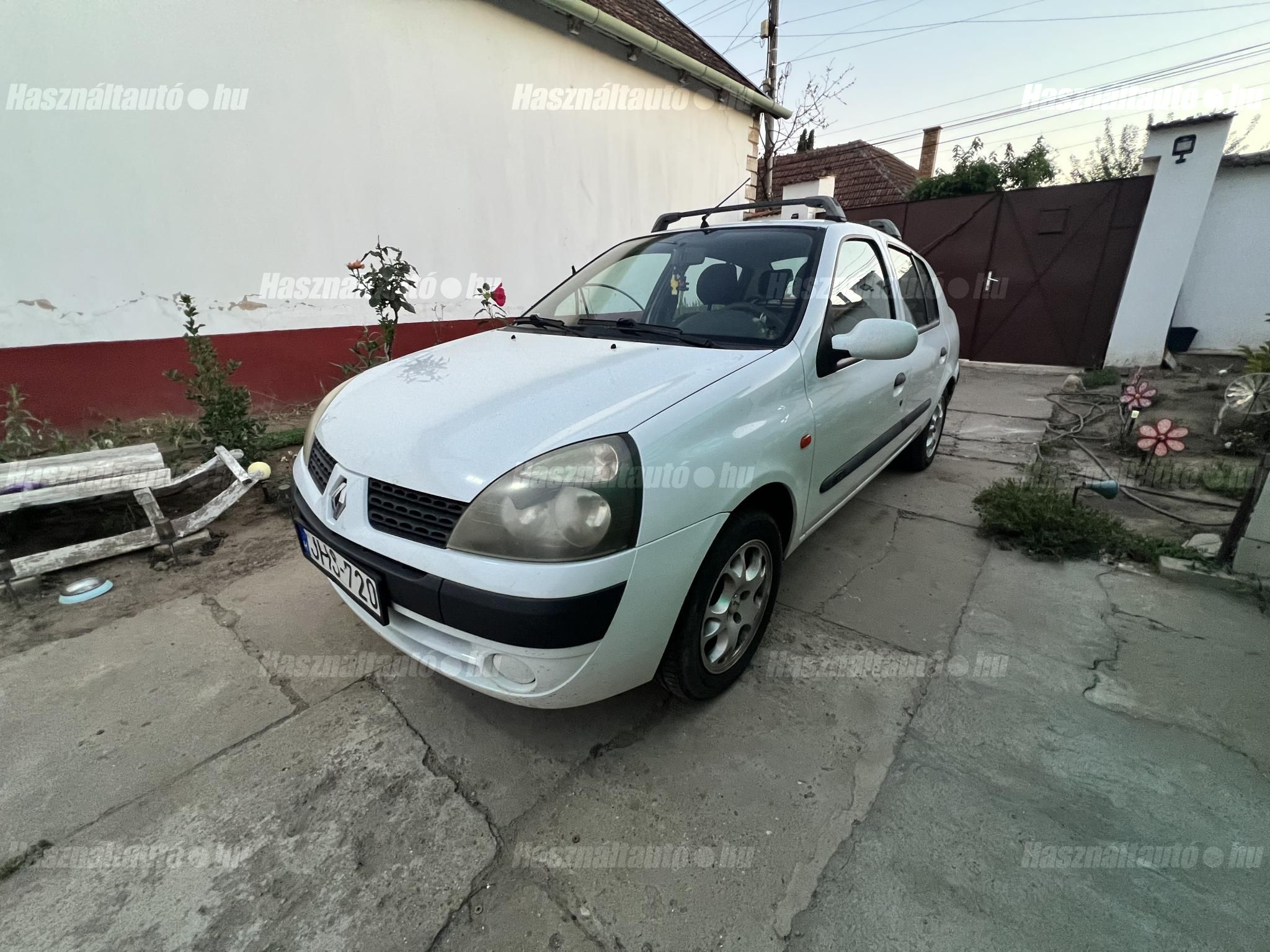 RENAULT THALIA 2004/6 - 1