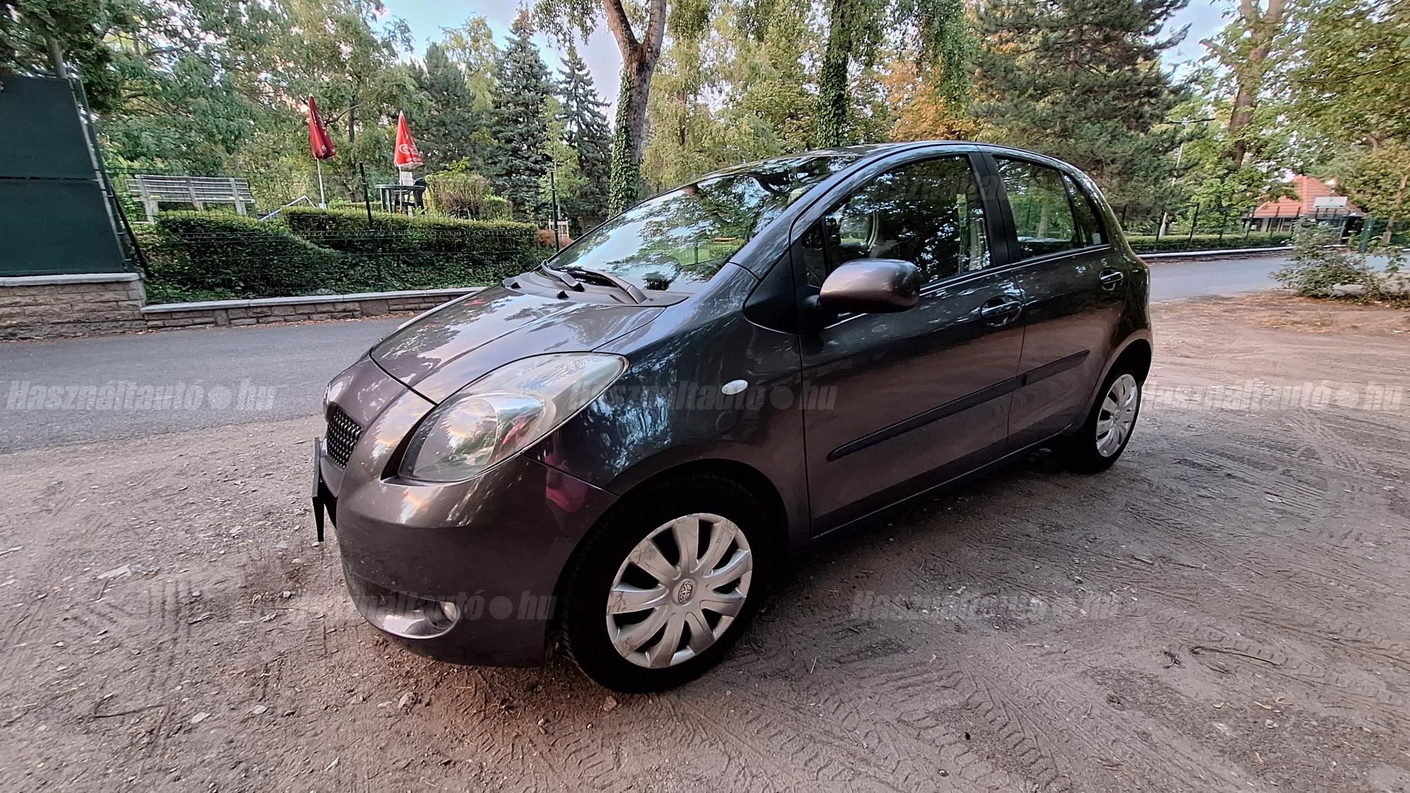 TOYOTA YARIS 2008/9 - 1