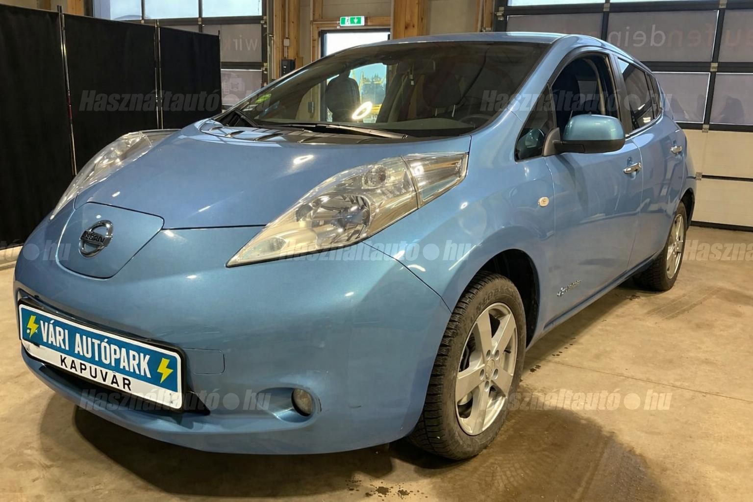 NISSAN LEAF 2013/8 - 1