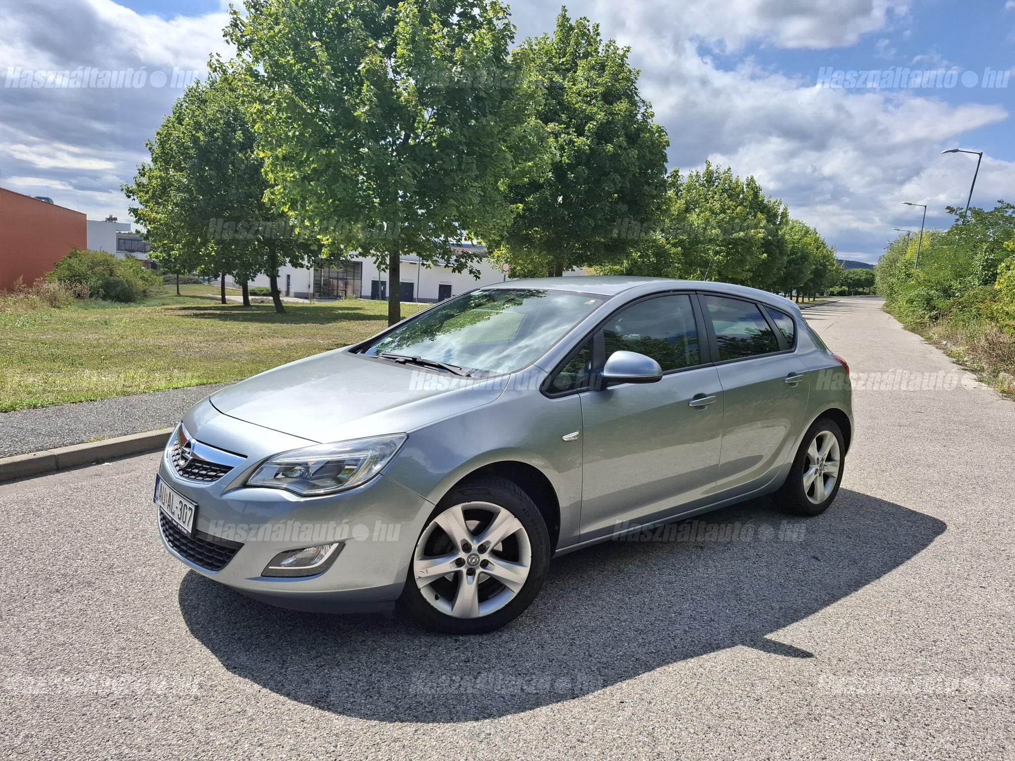 OPEL ASTRA J 2012/2 - 1