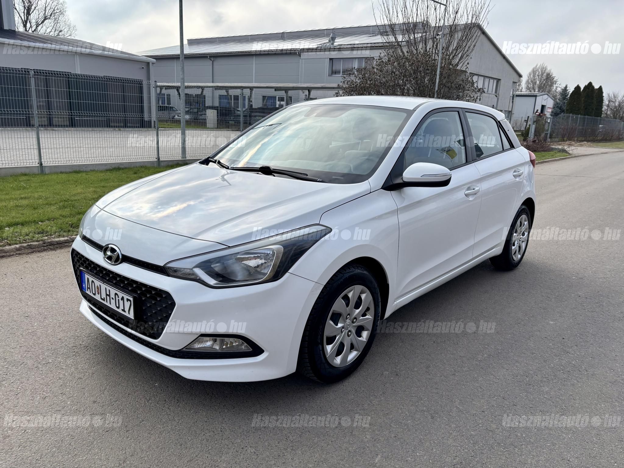 HYUNDAI I20 2015/12 - 1