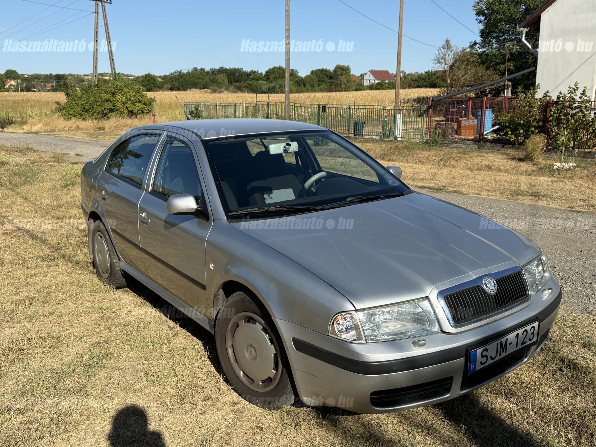 SKODA OCTAVIA 2001/4 - 1