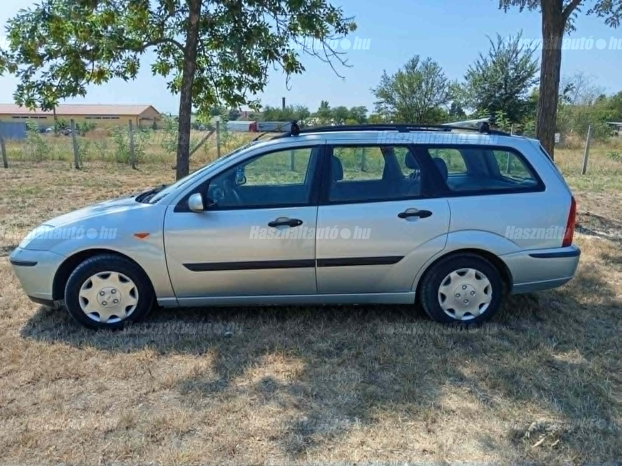 FORD FOCUS 2004/9 - 1
