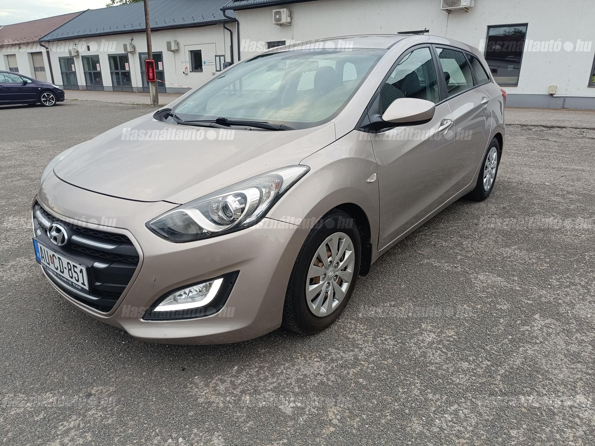 HYUNDAI I30 2016/7 - 1