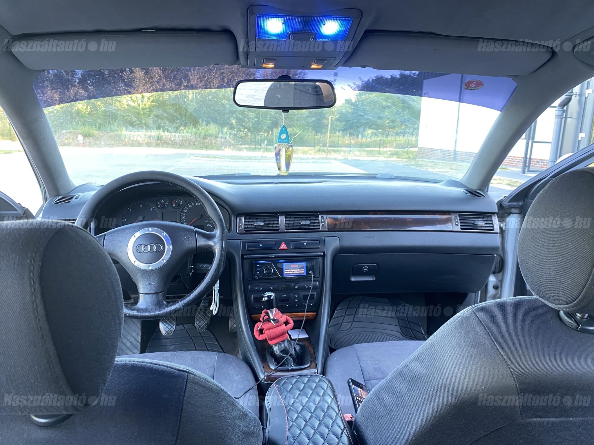 AUDI A6 2001/12 - 1