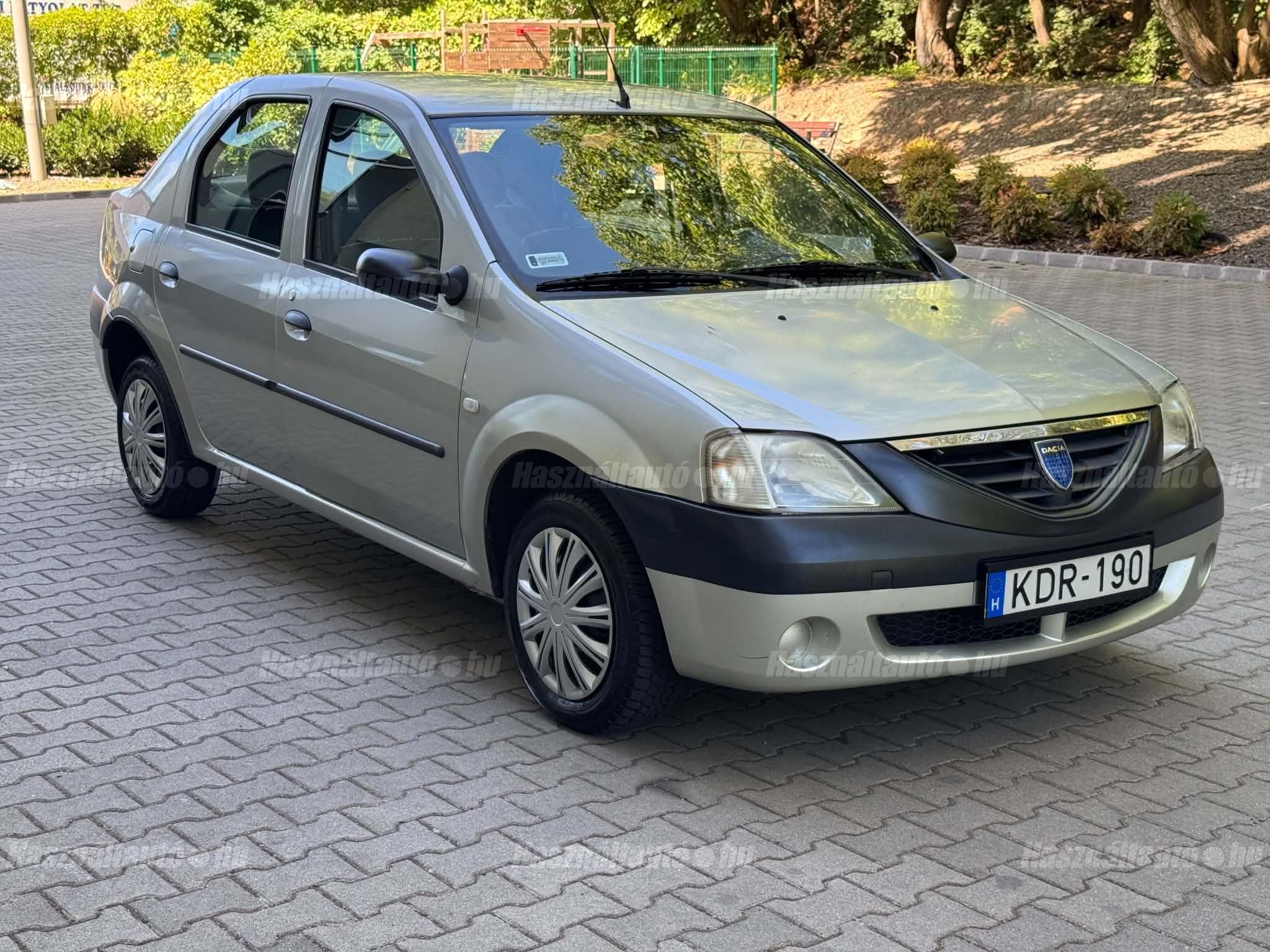 DACIA LOGAN 2006/6 - 1