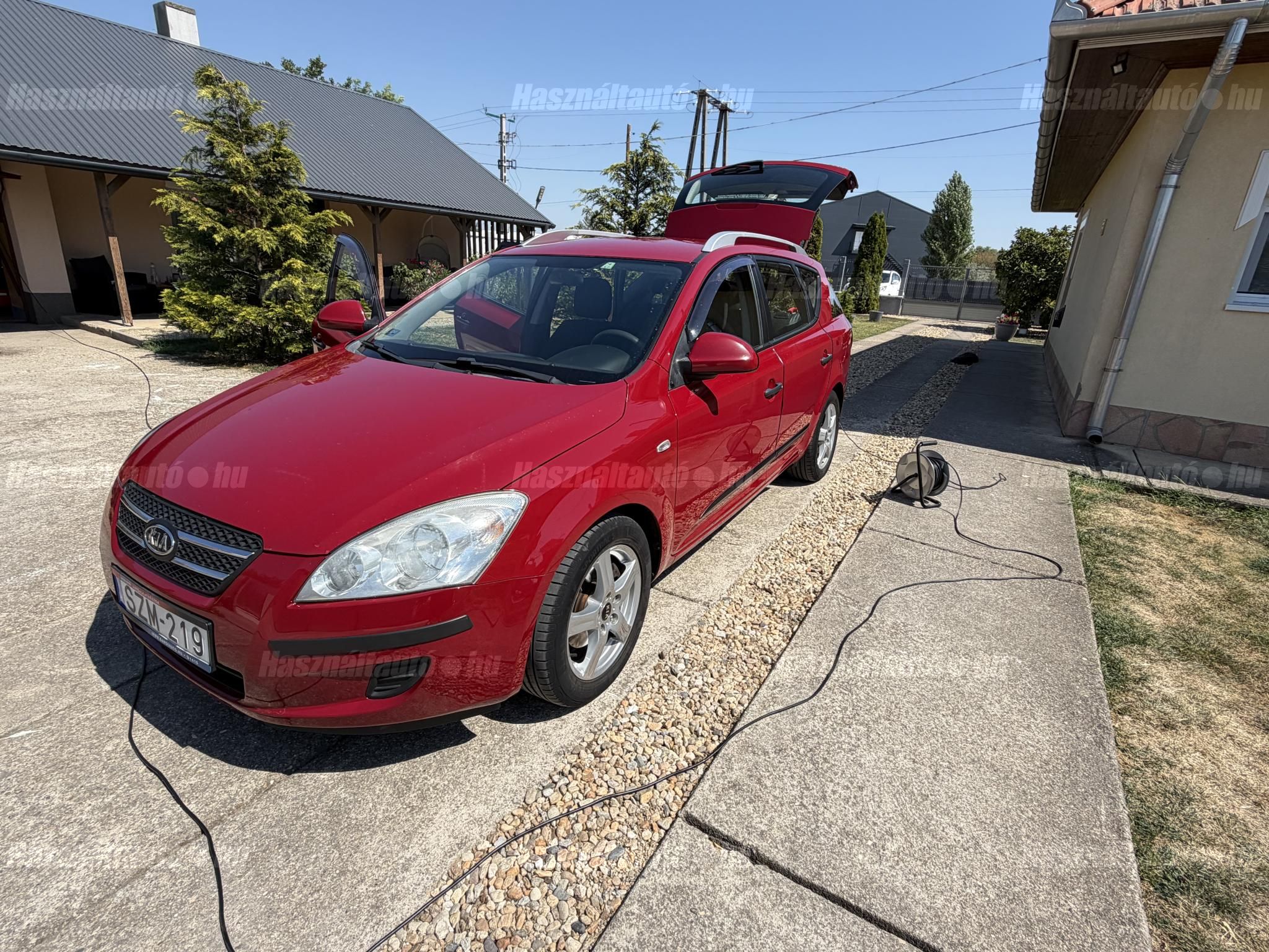 KIA CEE'D 2008 - 1
