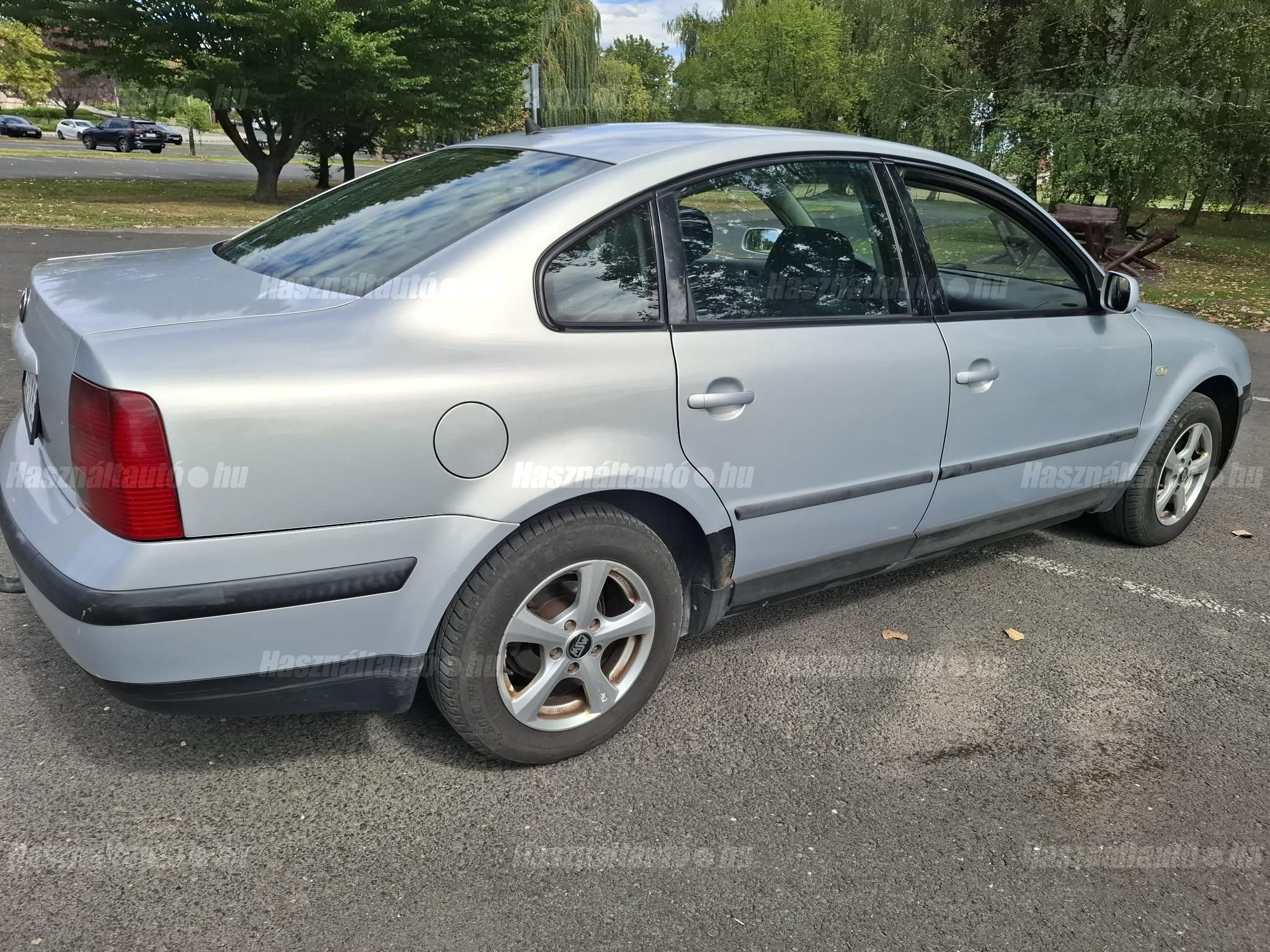 VOLKSWAGEN PASSAT 2000/5 - 1