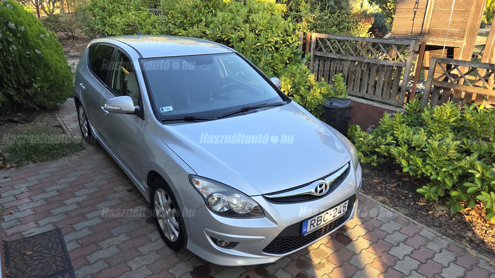 HYUNDAI I30 2011/4 - 1