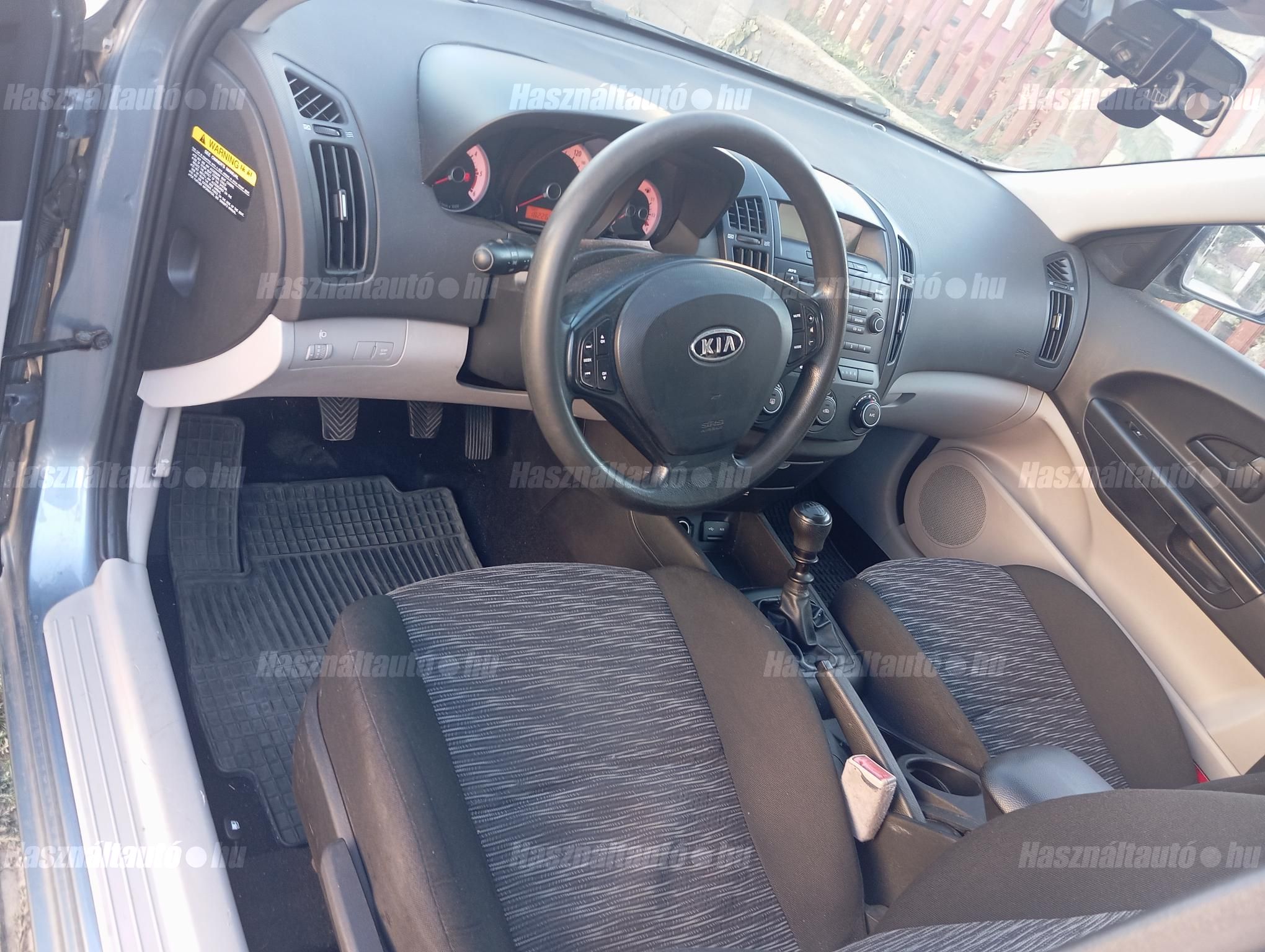 KIA CEE'D 2009/11 - 1