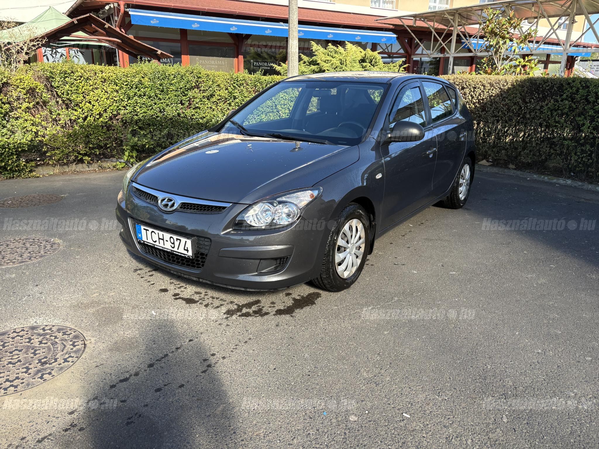 HYUNDAI I30 2010/7 - 1