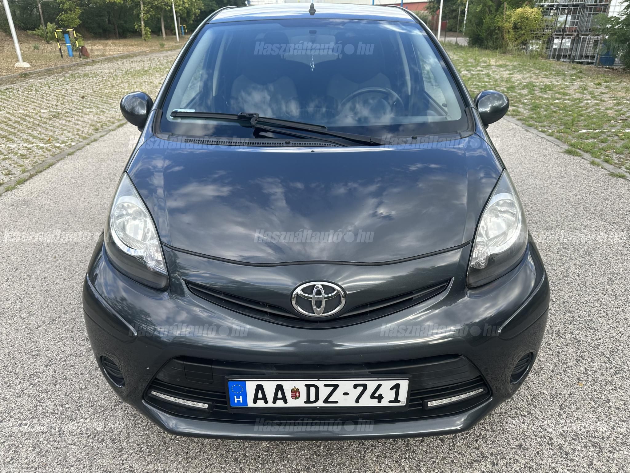 TOYOTA AYGO 2012/12 - 1