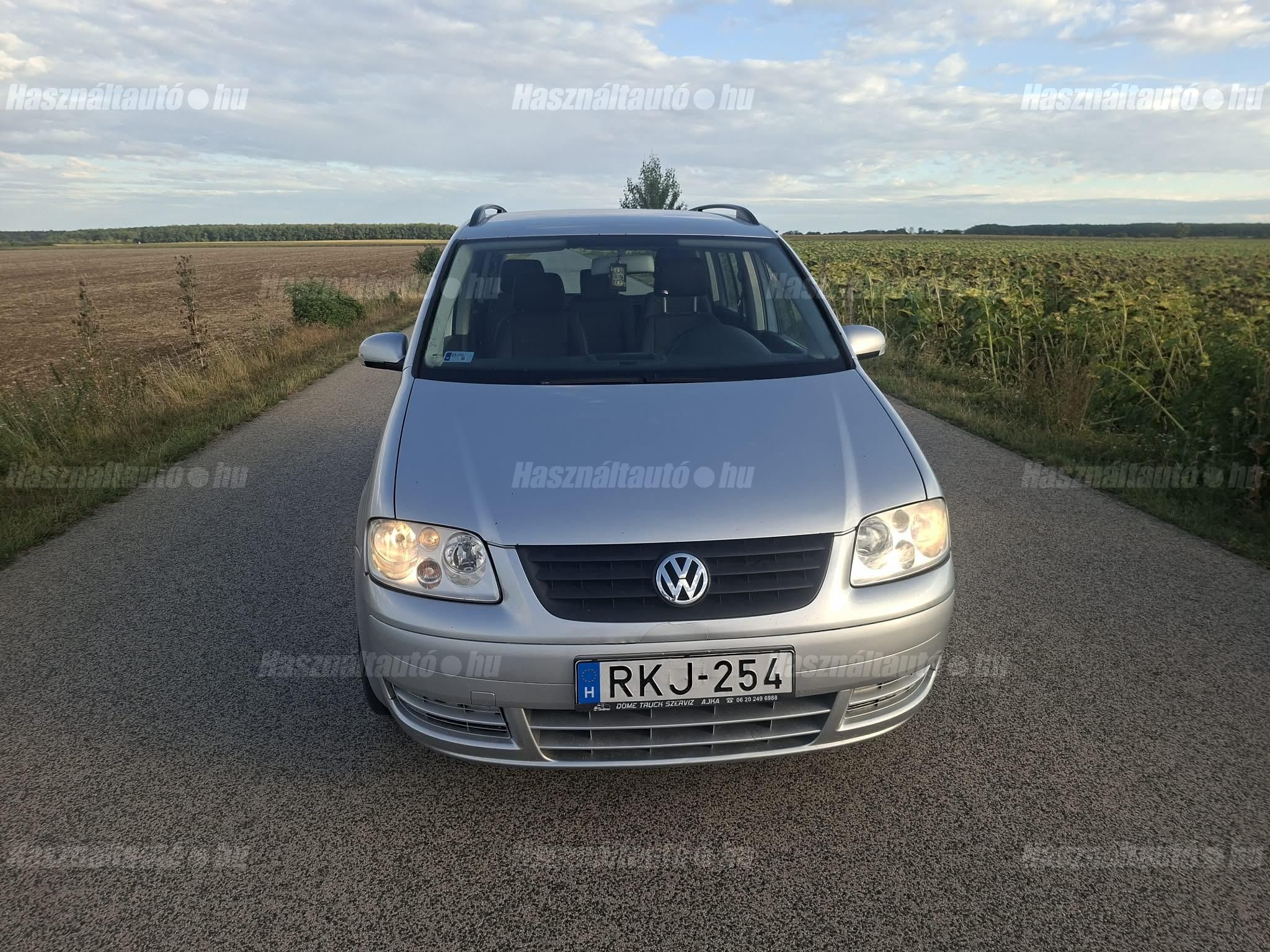 VOLKSWAGEN TOURAN 2005/8 - 1