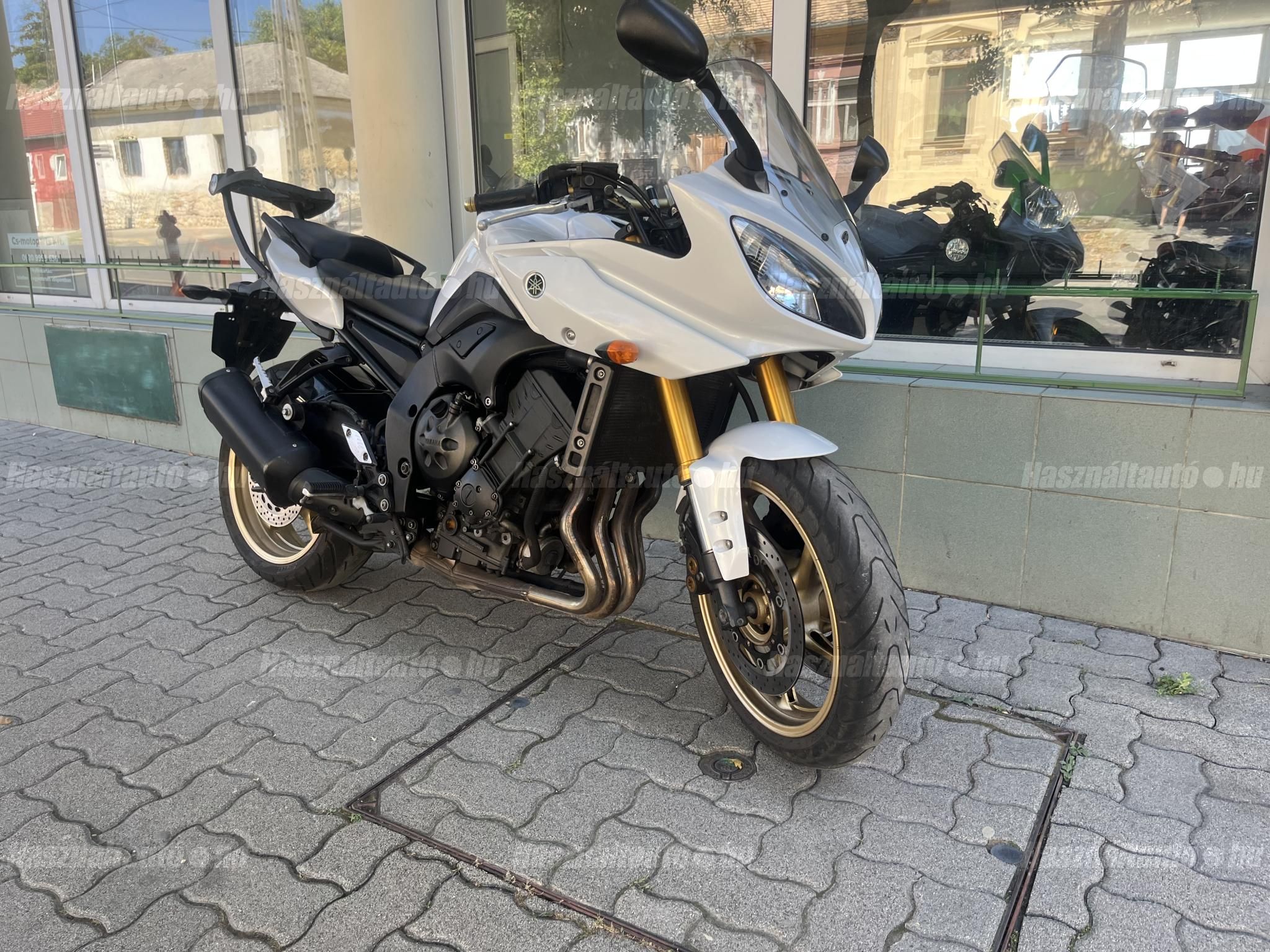 YAMAHA FZ8-S 2010/1 - 1