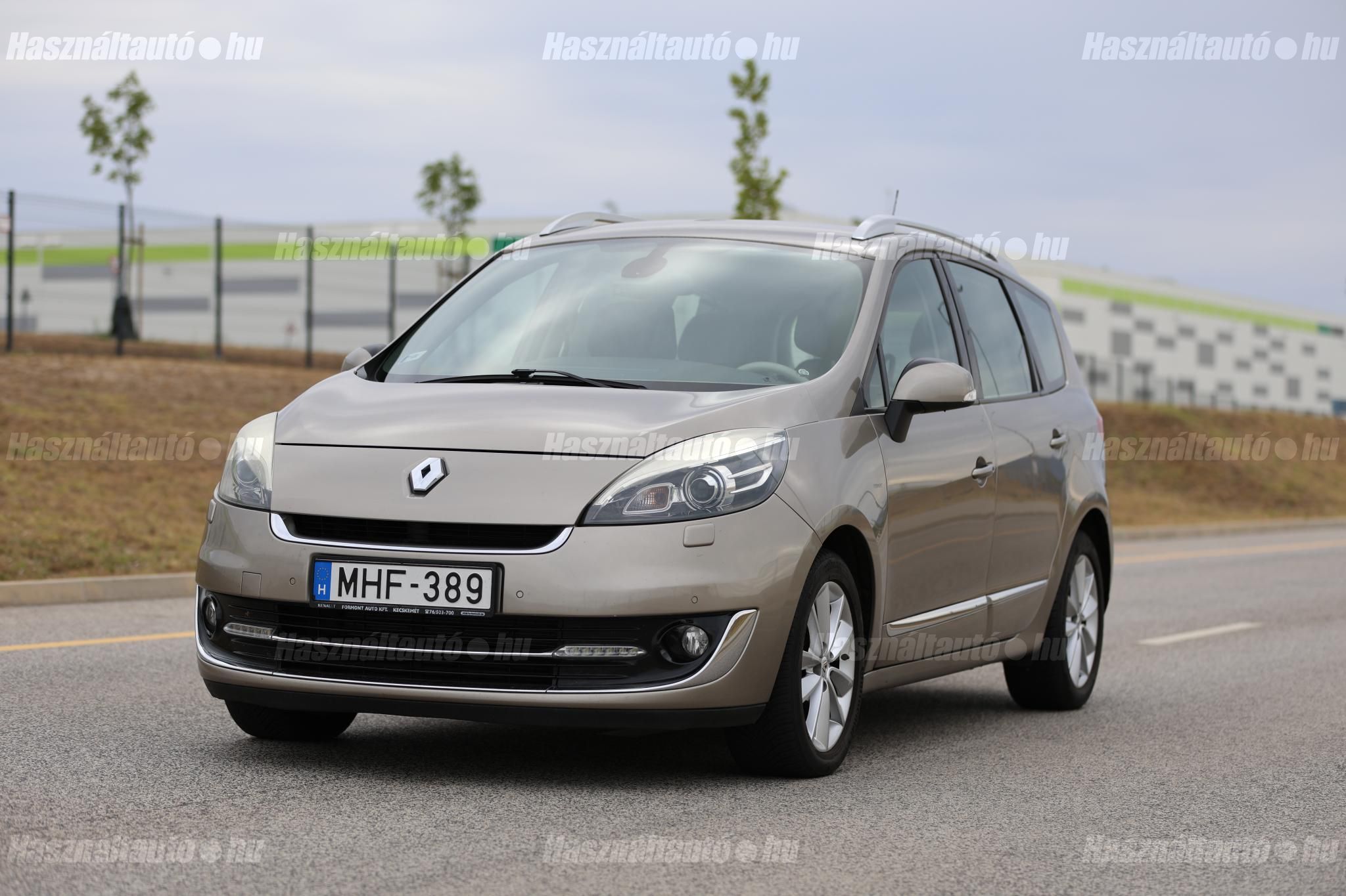 RENAULT GRAND SCENIC 2012 - 1