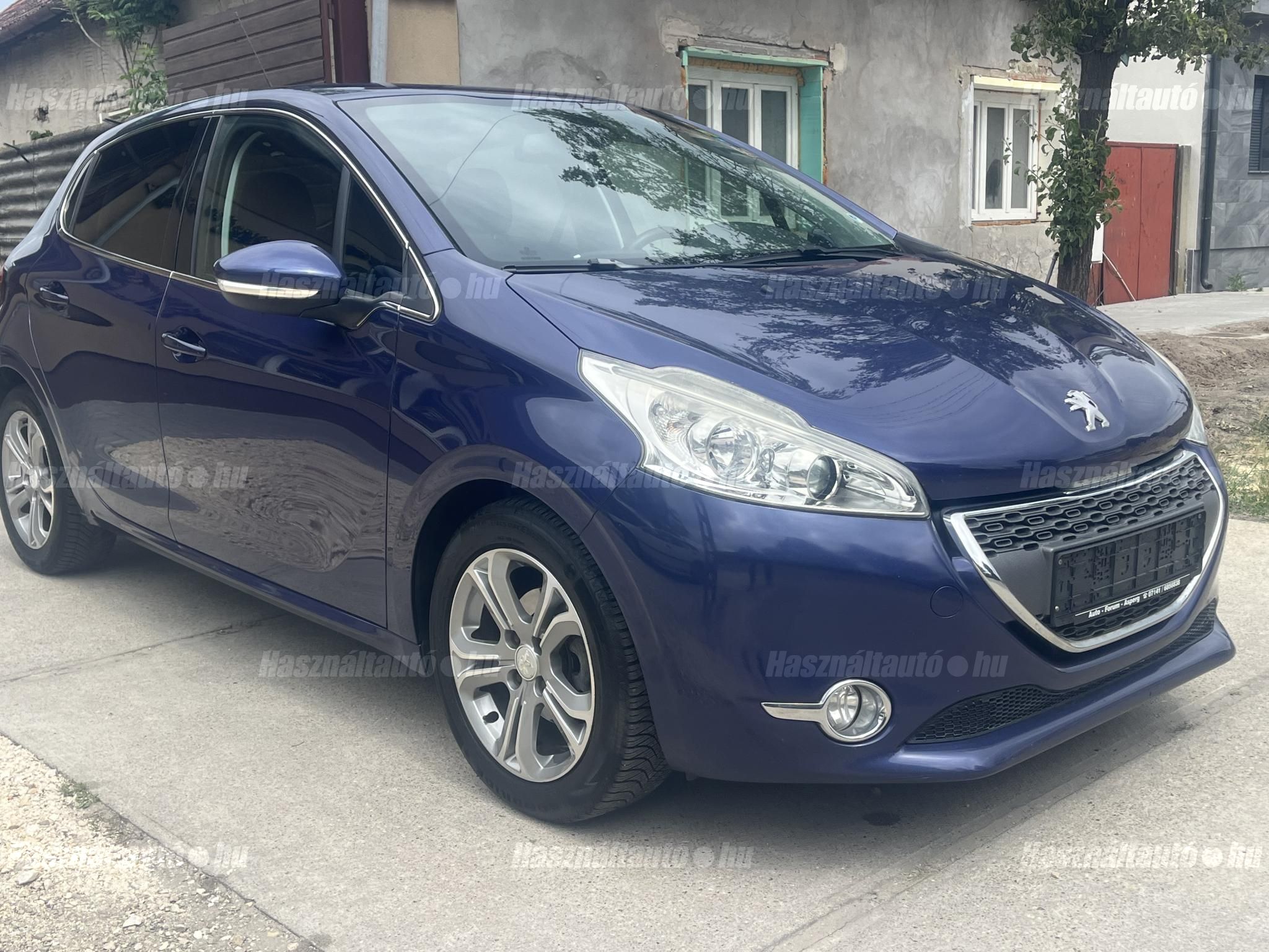 PEUGEOT 208 2012/4 - 1