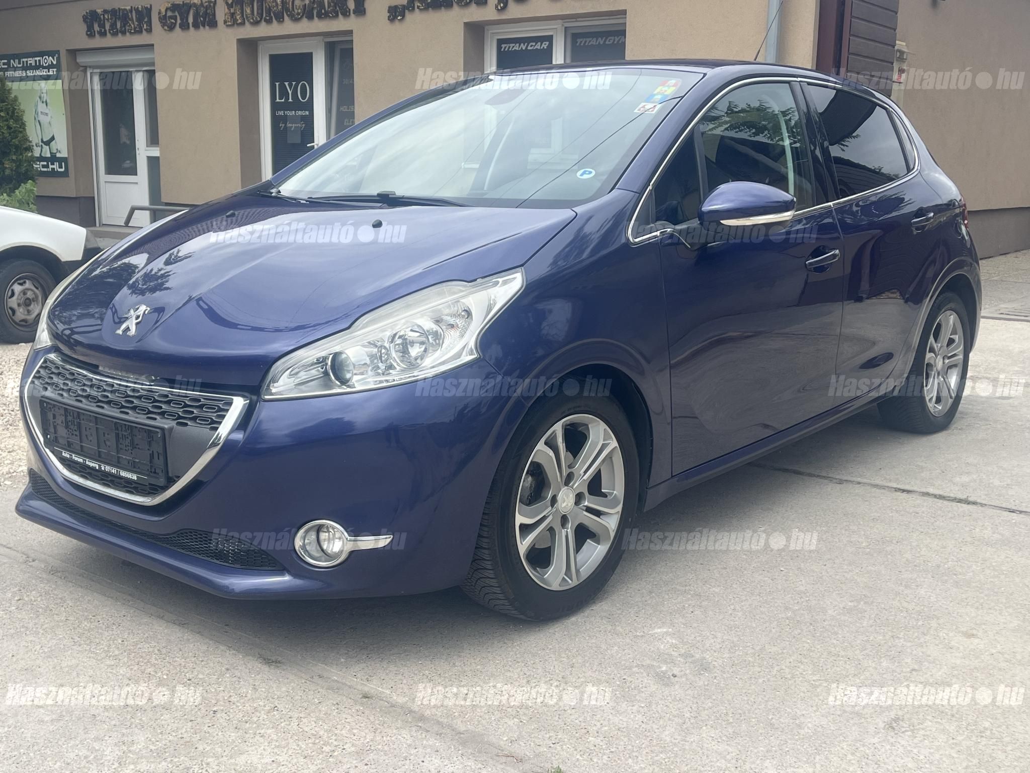 PEUGEOT 208 2012/4 - 1