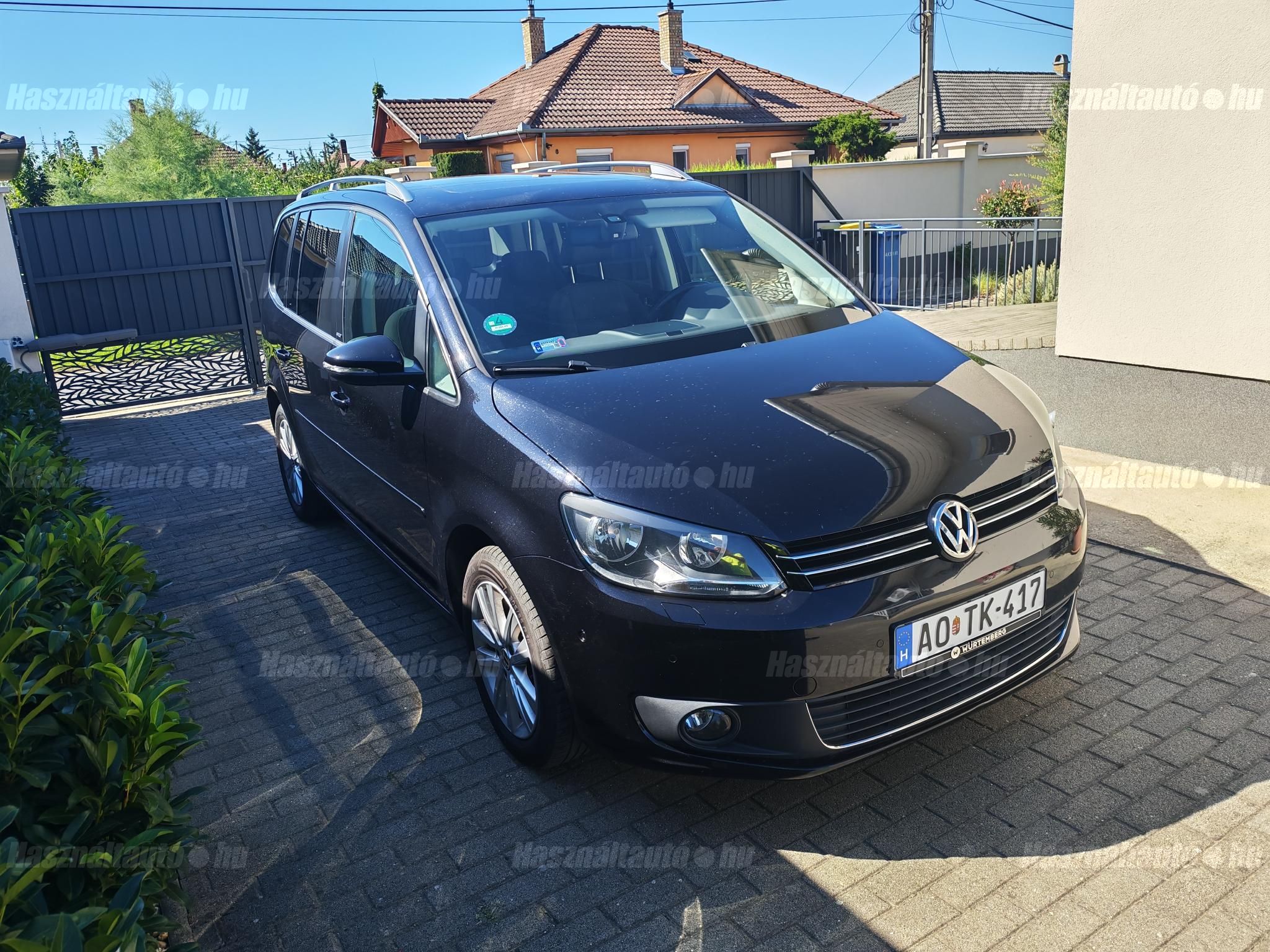 VOLKSWAGEN TOURAN 2012 - 1