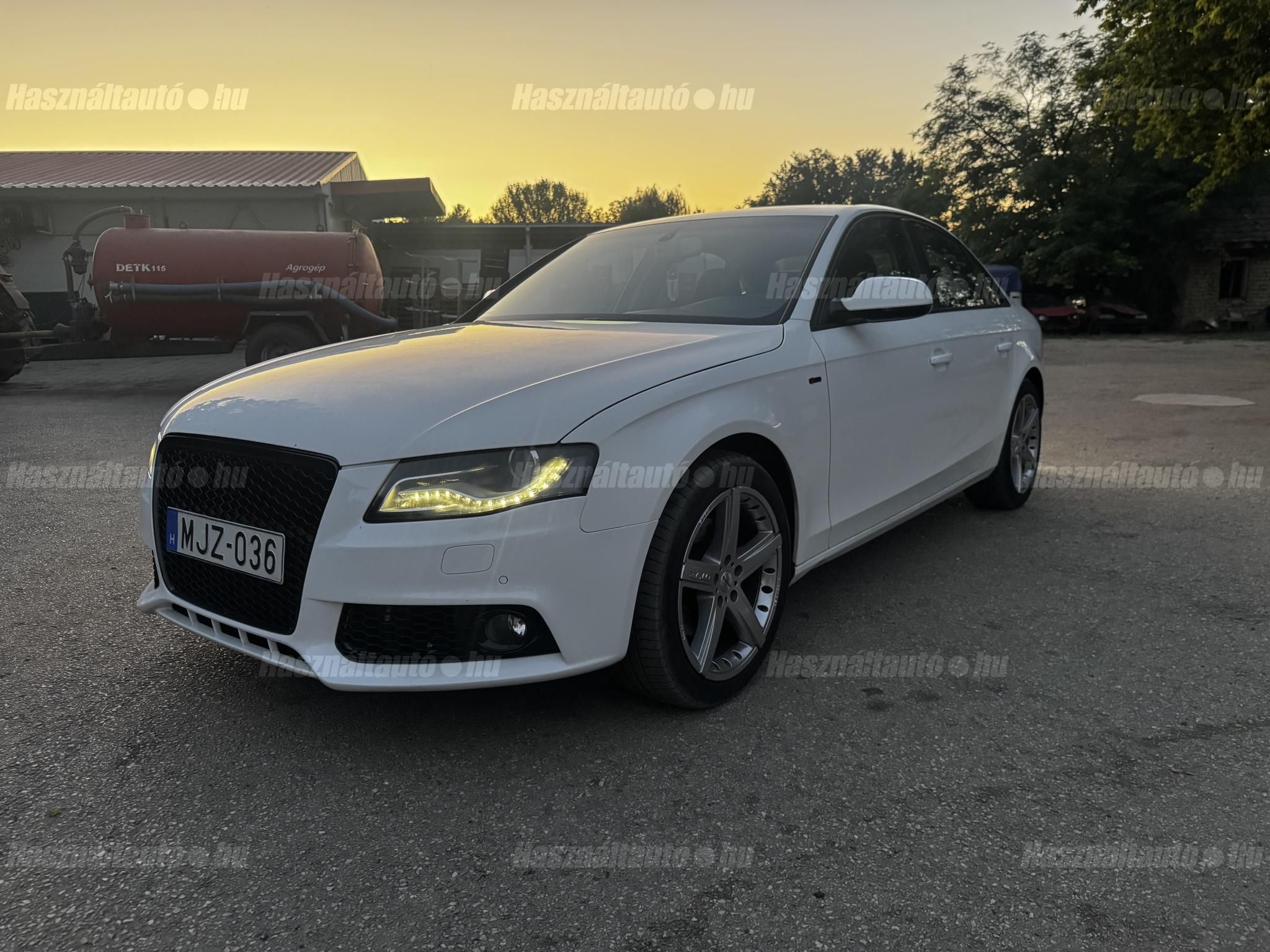 AUDI A4 2010 - 1