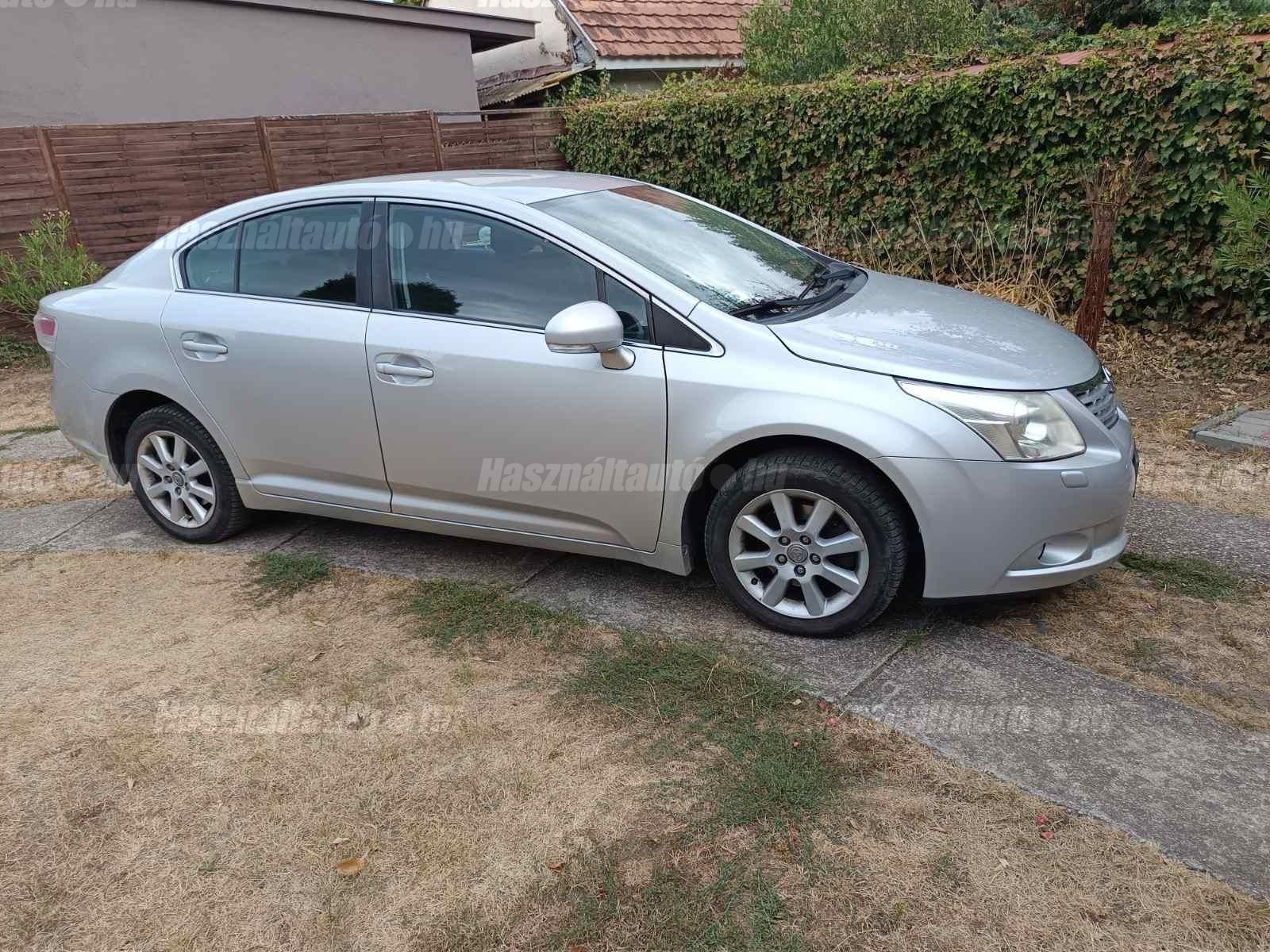 TOYOTA AVENSIS 2008 - 1