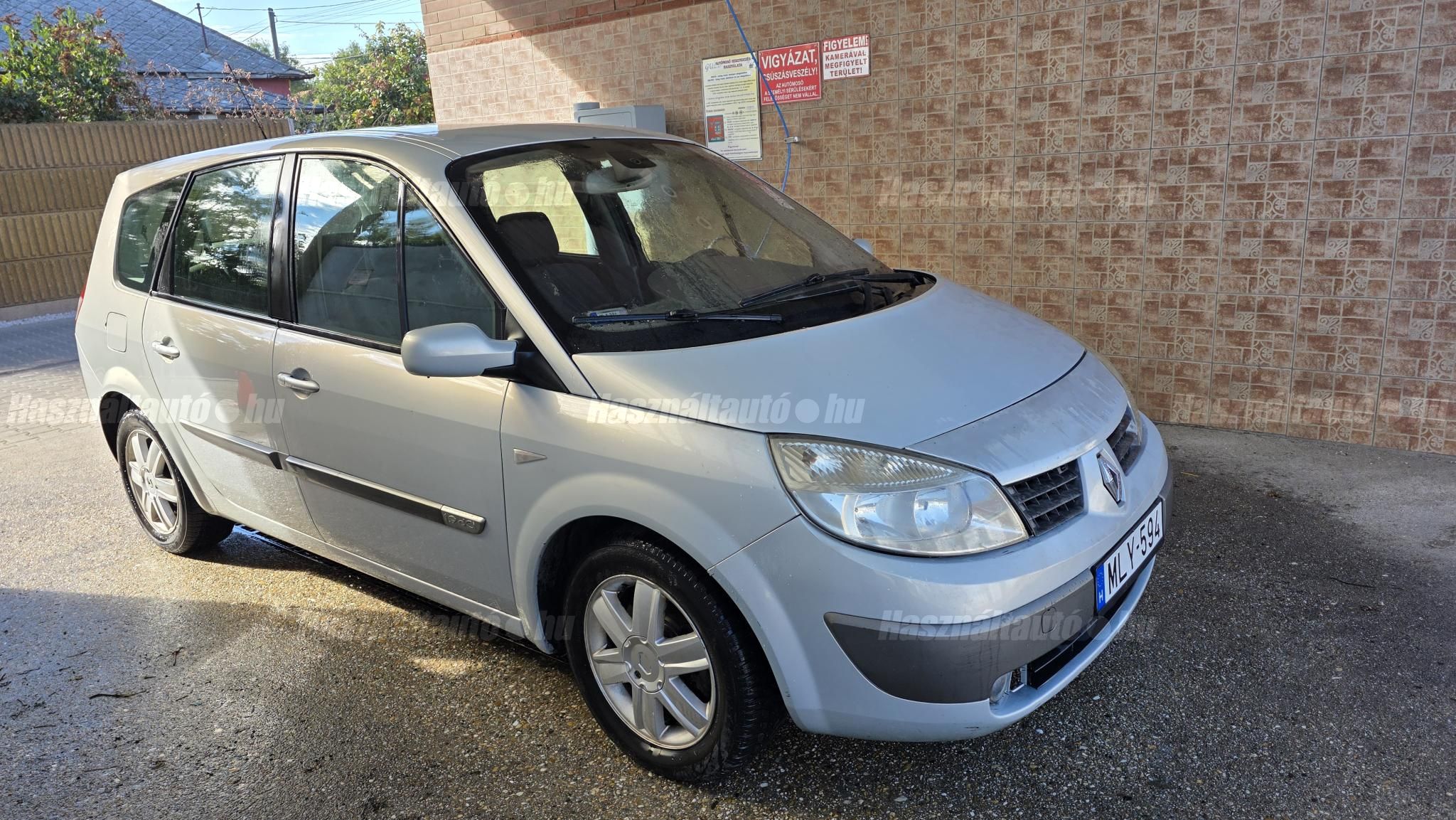 RENAULT SCENIC 2004 - 1
