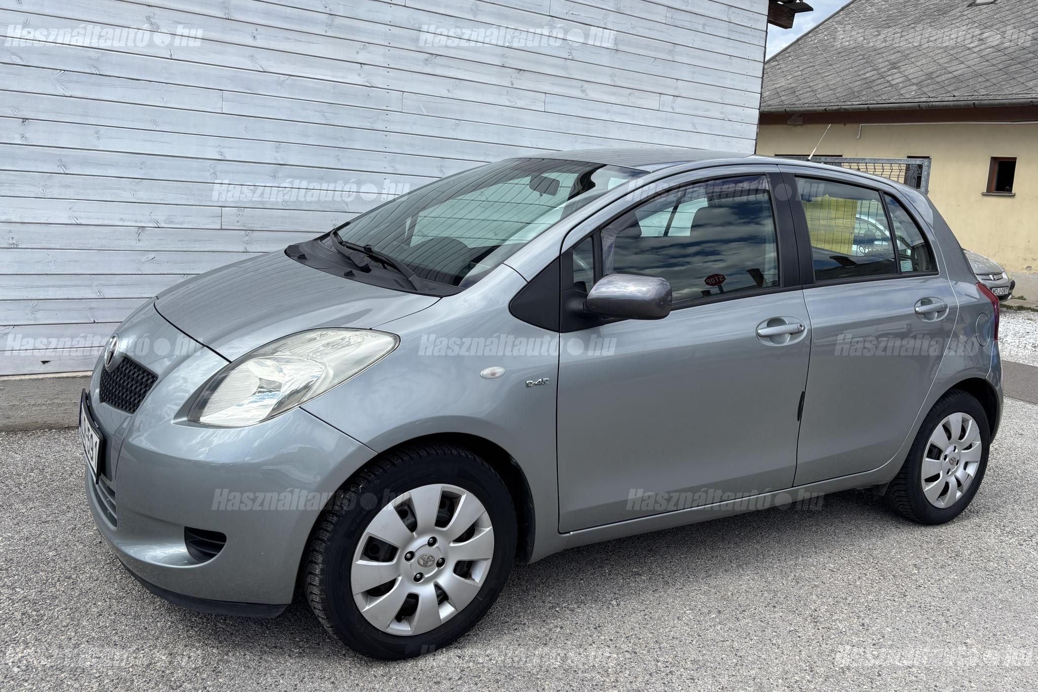 TOYOTA YARIS 2006/12 - 1