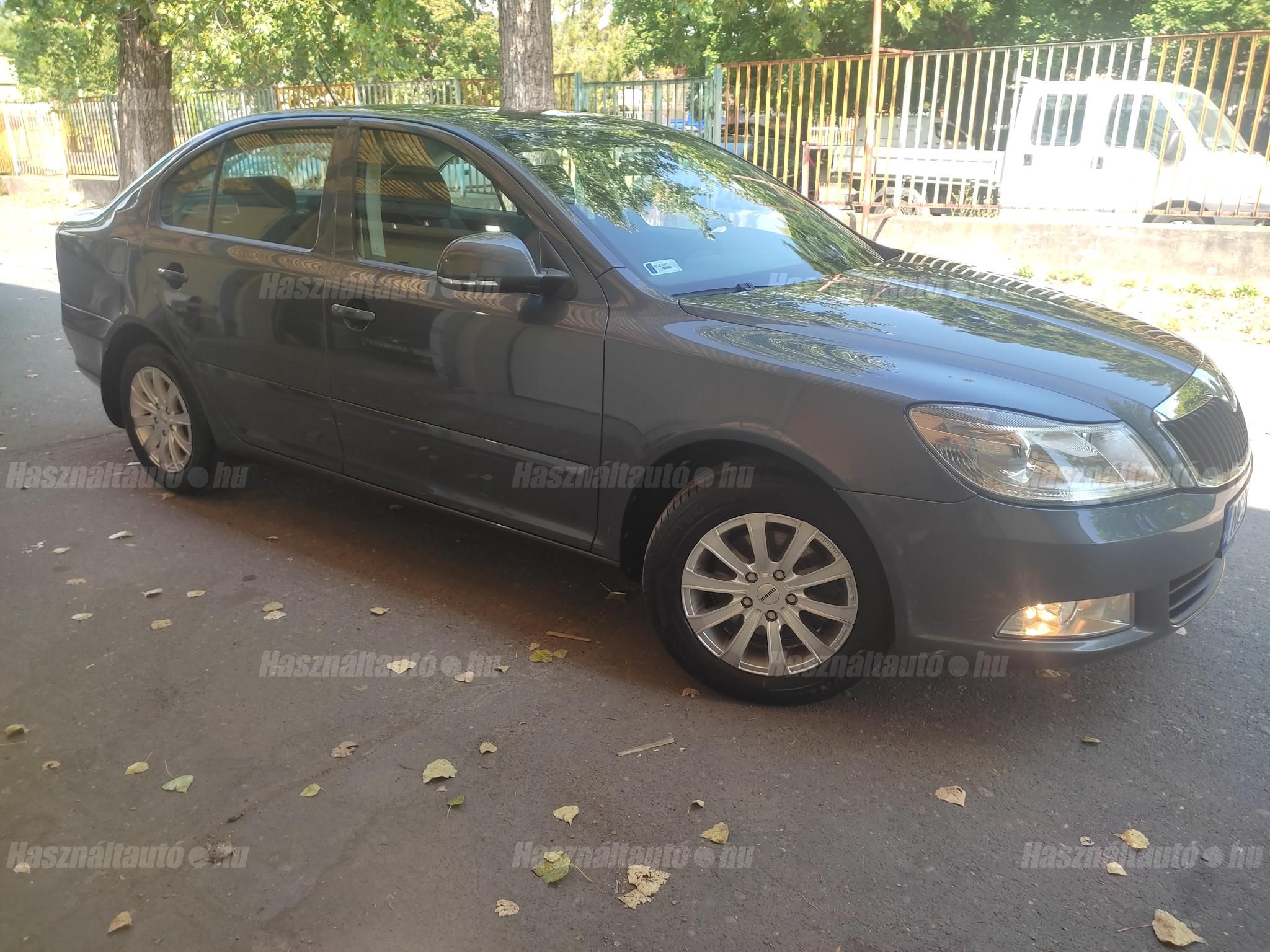 SKODA OCTAVIA 2012/2 - 1