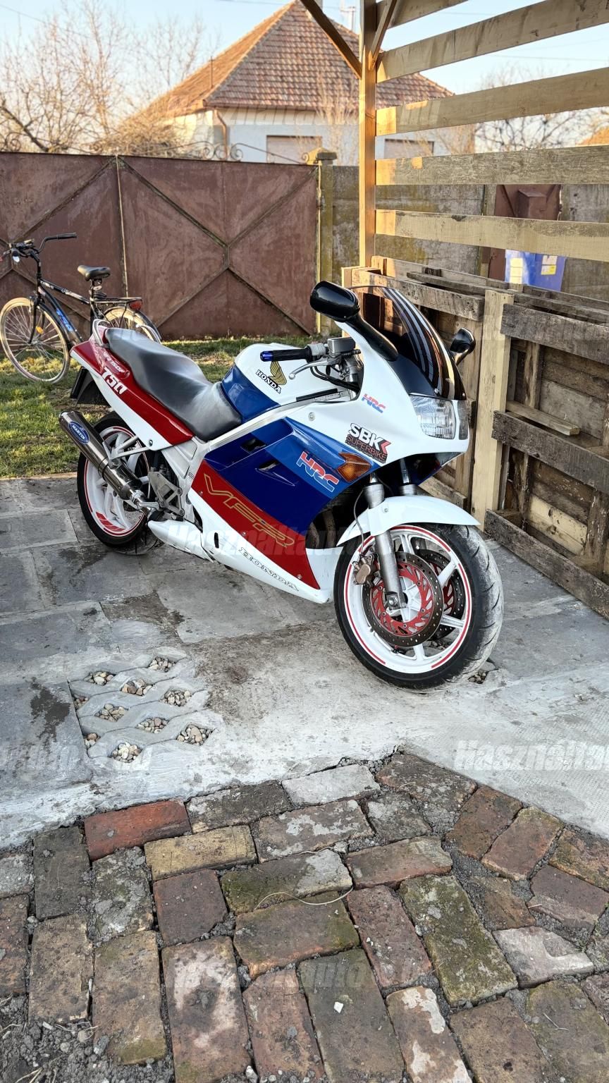 HONDA VFR 750 F 1990/12 - 1