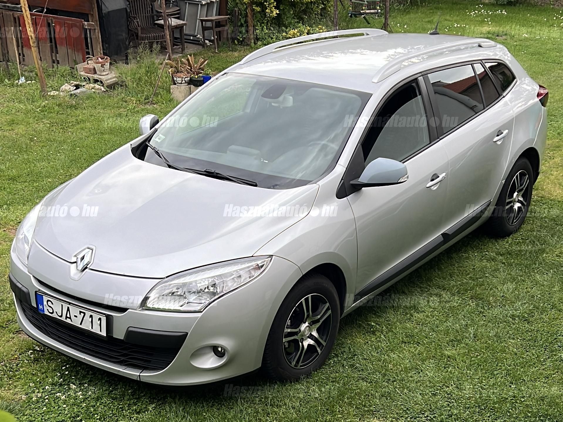 RENAULT MEGANE 2011/6 - 1