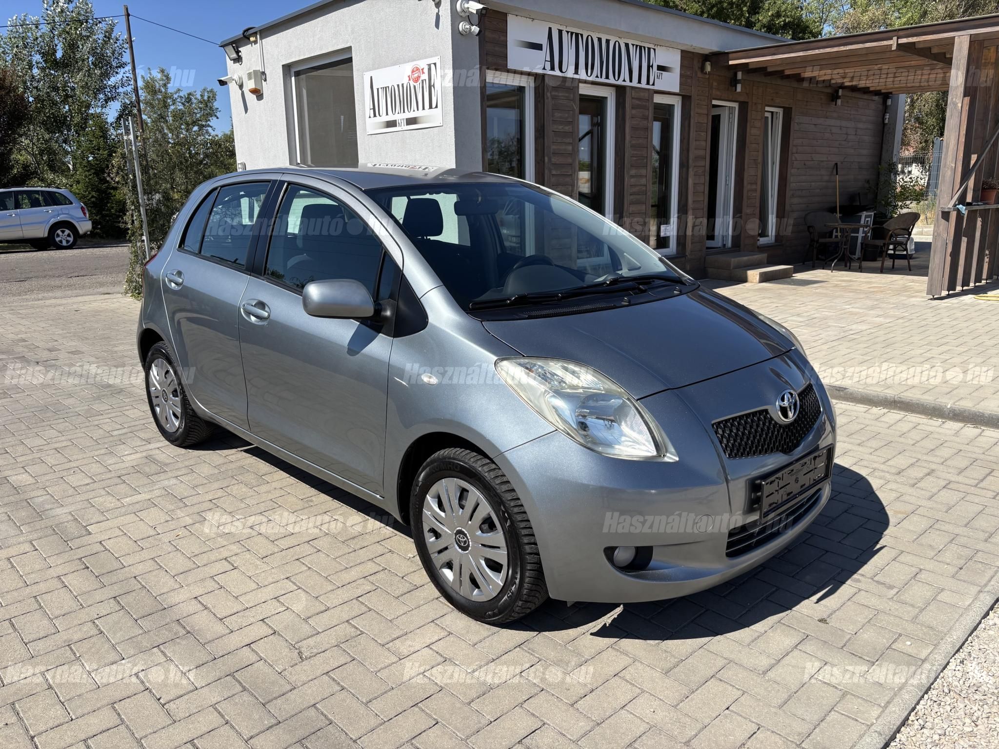 TOYOTA YARIS 2007/12 - 1
