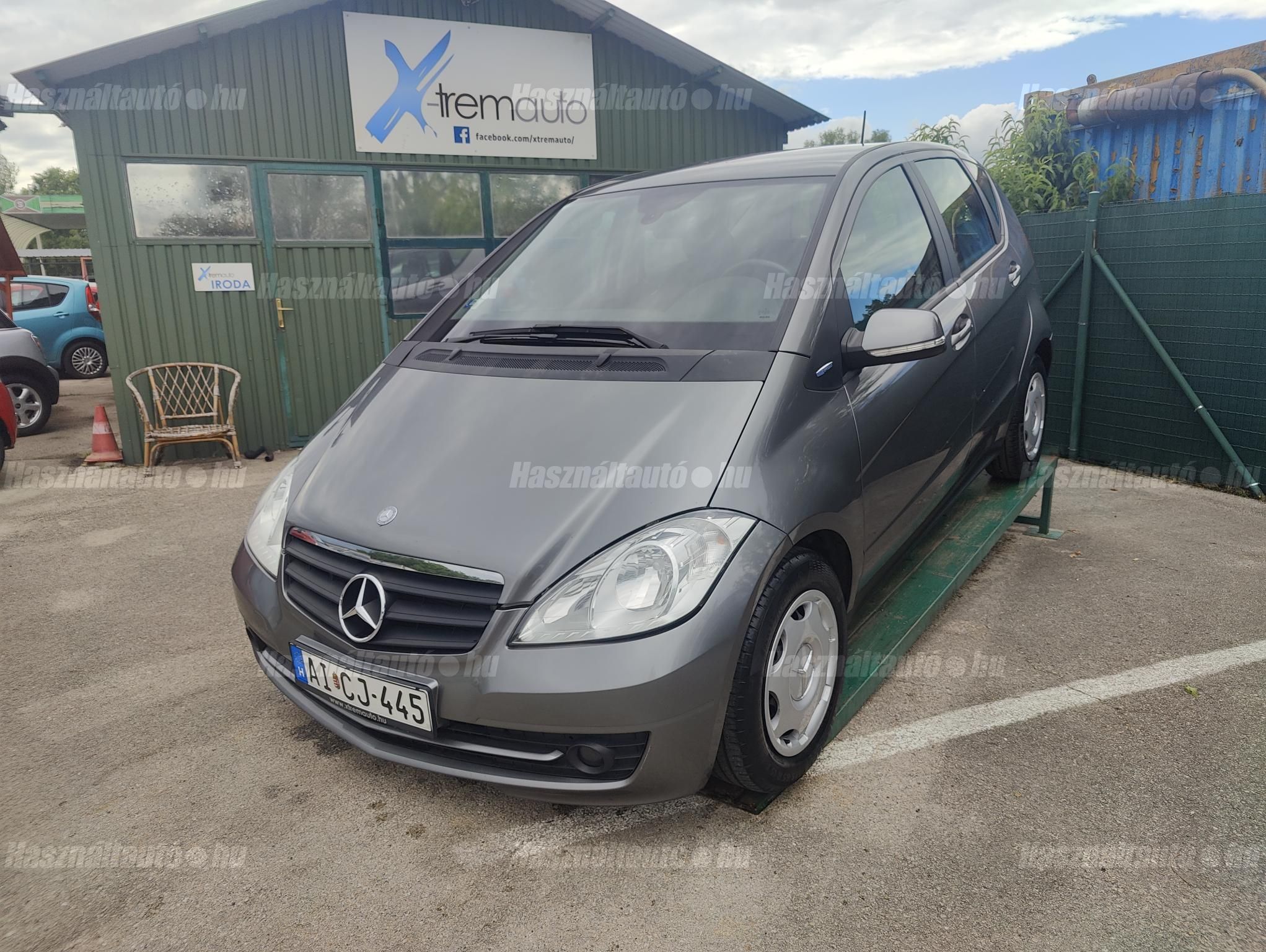 MERCEDES-BENZ A 160 2011/8 - 1