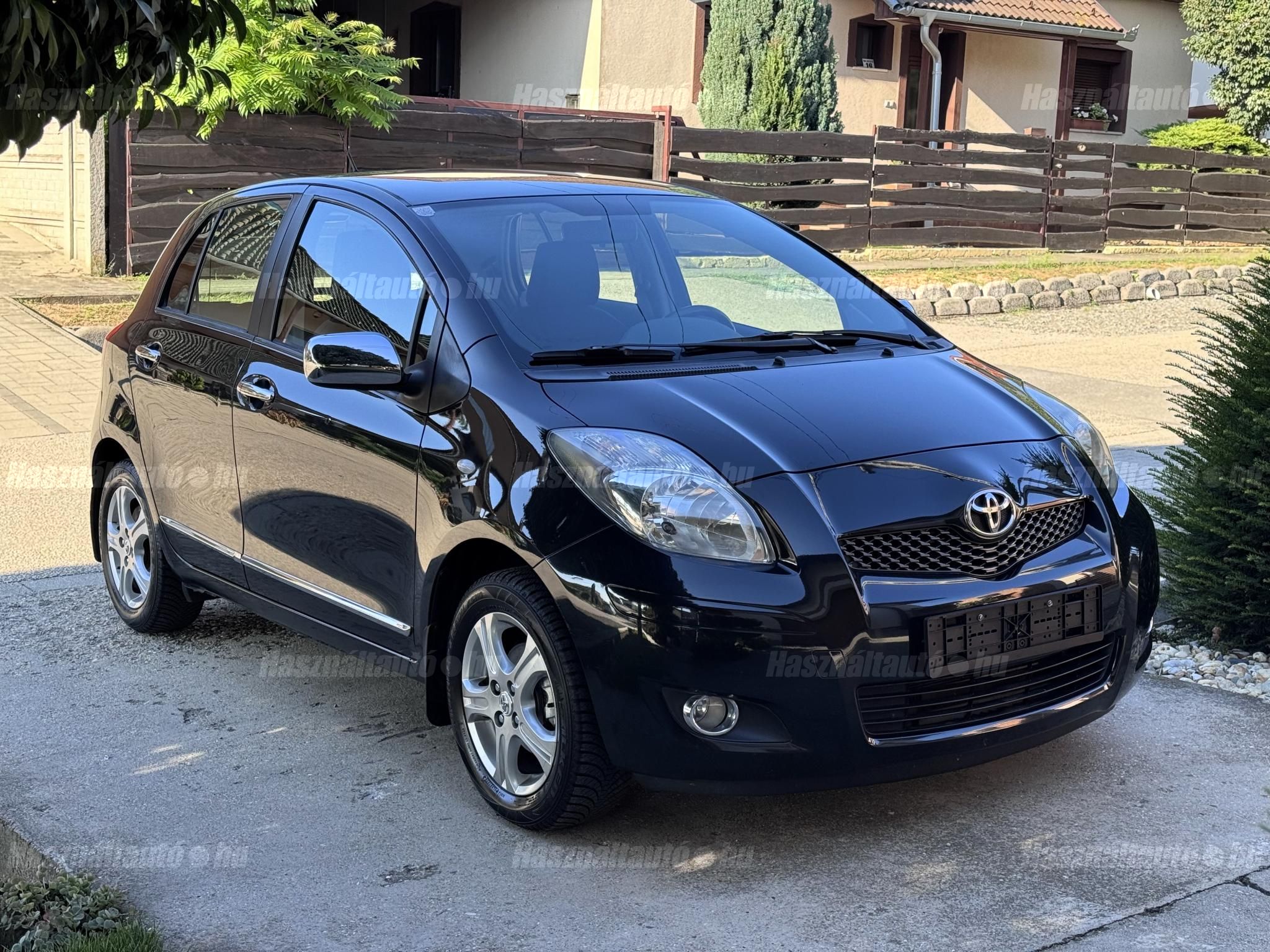 TOYOTA YARIS 2010/12 - 1
