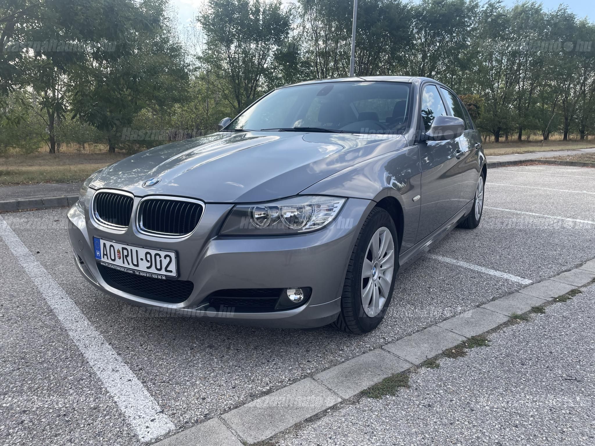 BMW 318 2011/6 - 1