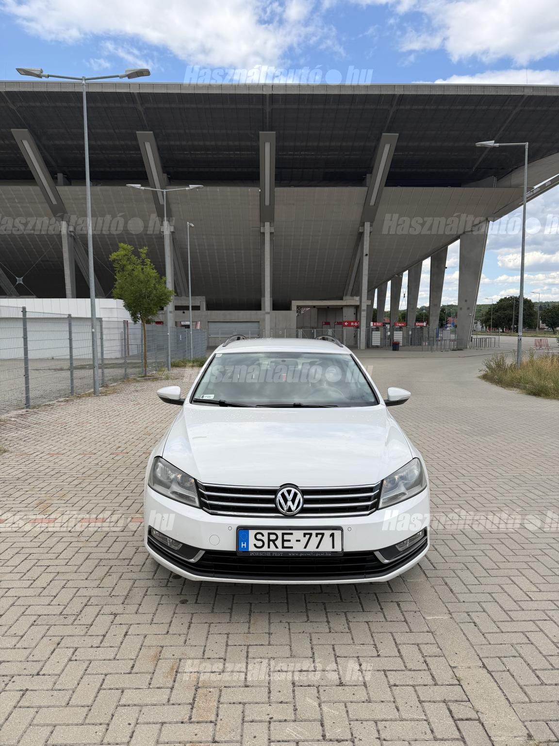 VOLKSWAGEN PASSAT 2011/6 - 1