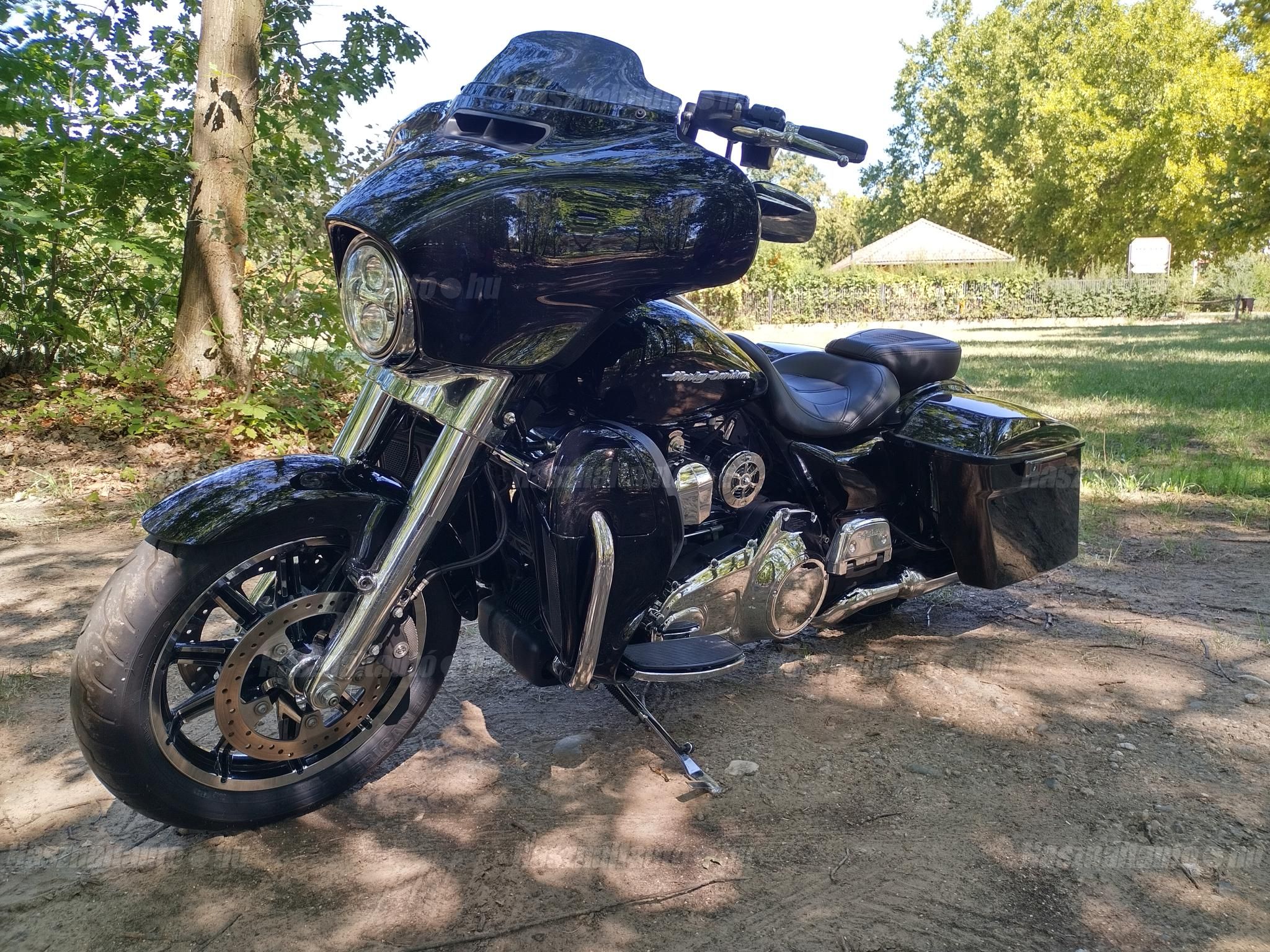 HARLEY-DAVIDSON ELECTRA GLIDE 2016/7 - 1