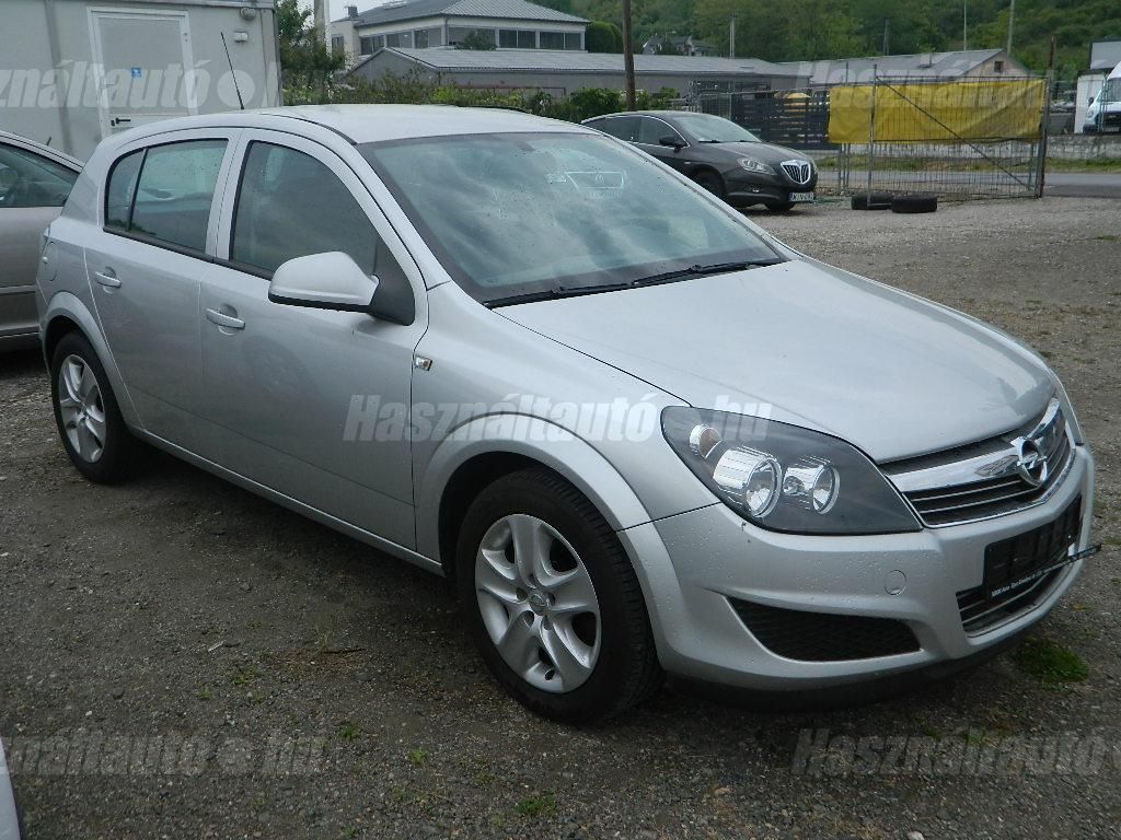 OPEL ASTRA H 2012/6 - 1